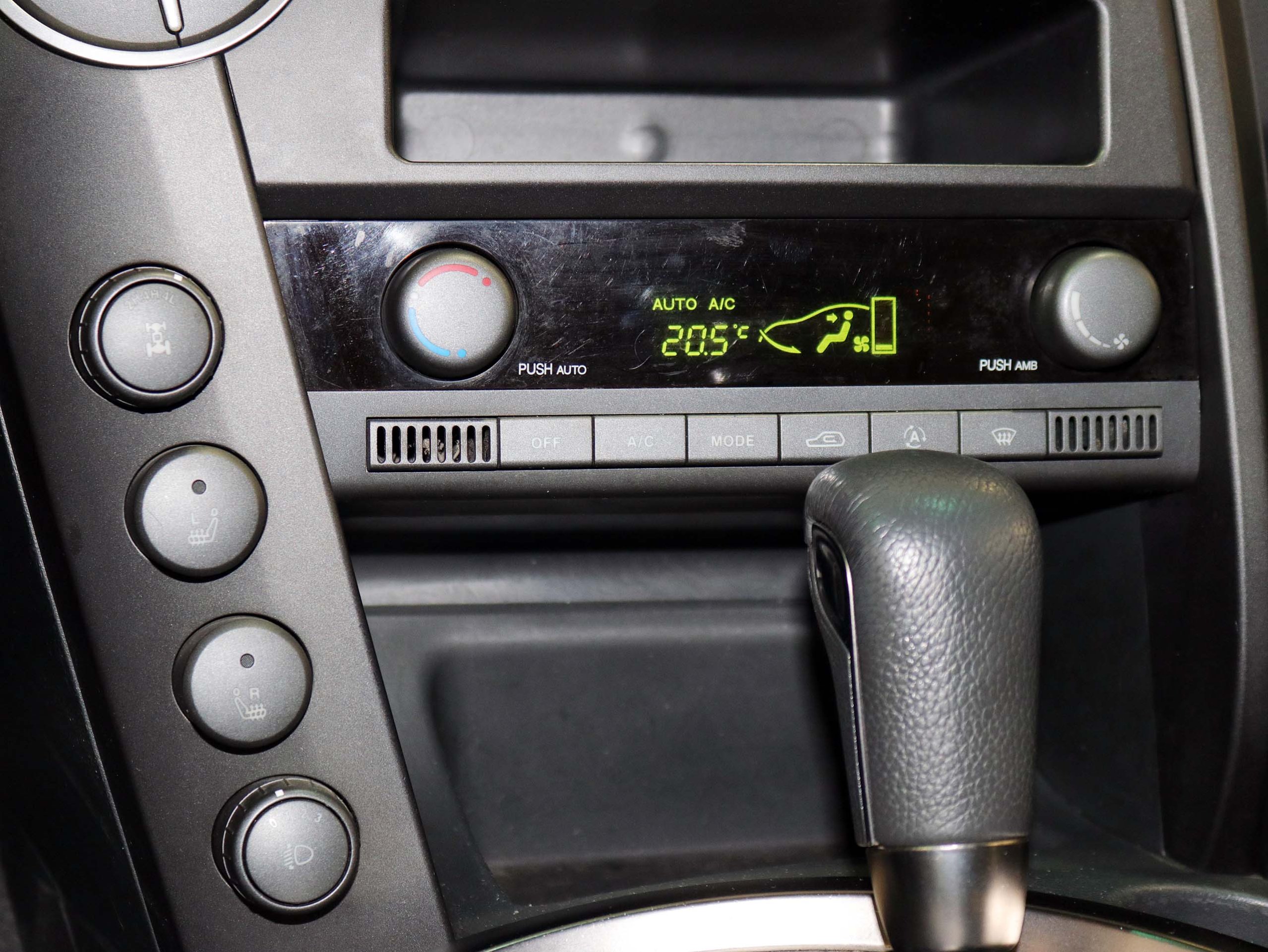 Foto Ssangyong Kyron 19 Foto Ssangyong Kyron 19