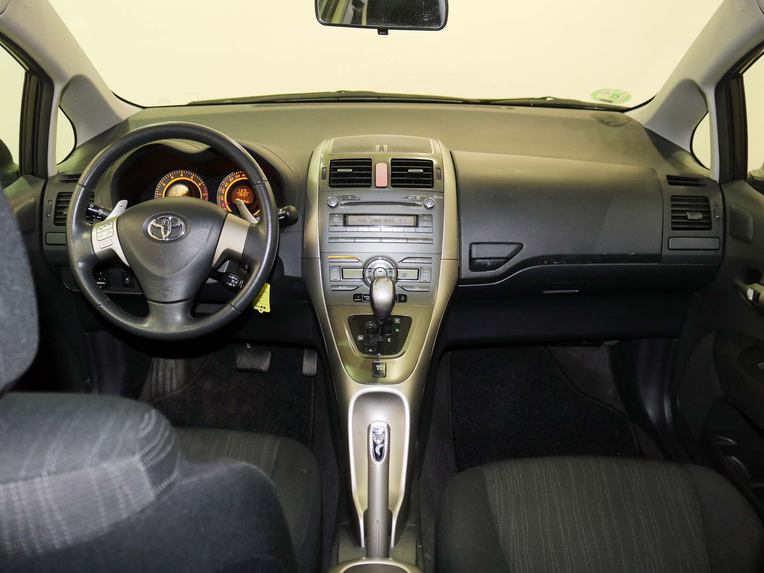 Foto Toyota Auris 16