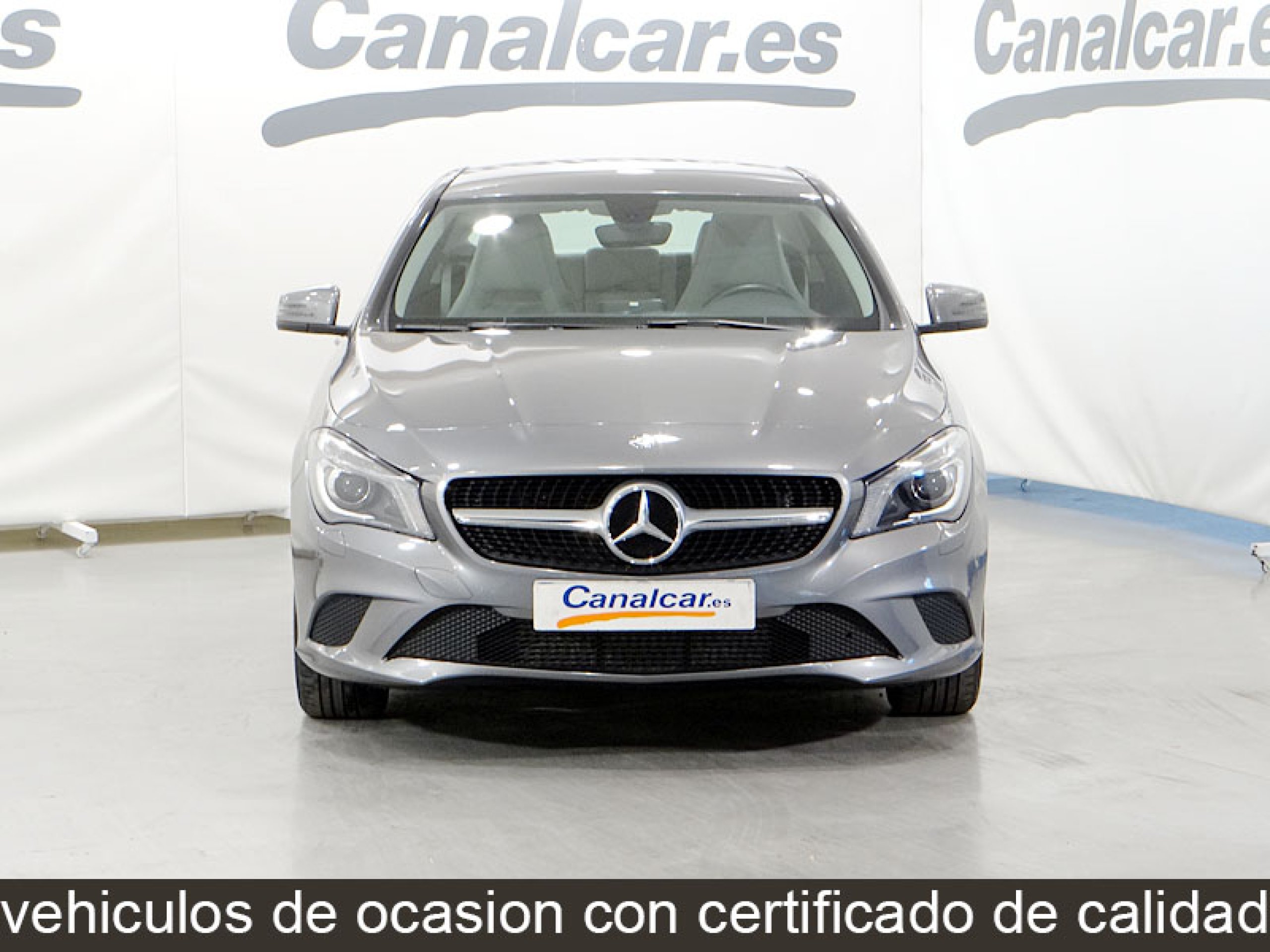 Foto Mercedes-Benz CLA 220 2