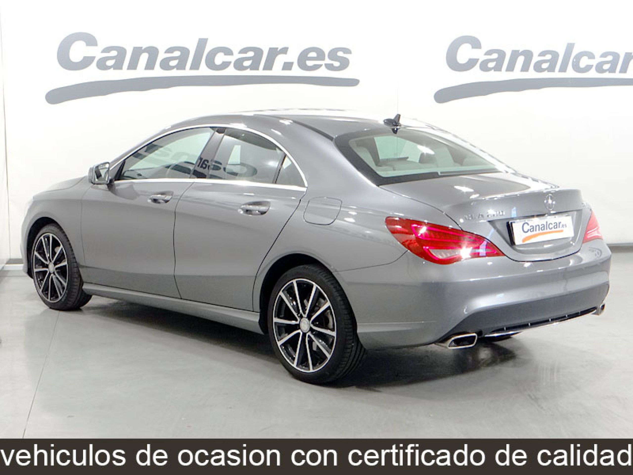 Foto Mercedes-Benz CLA 220 11