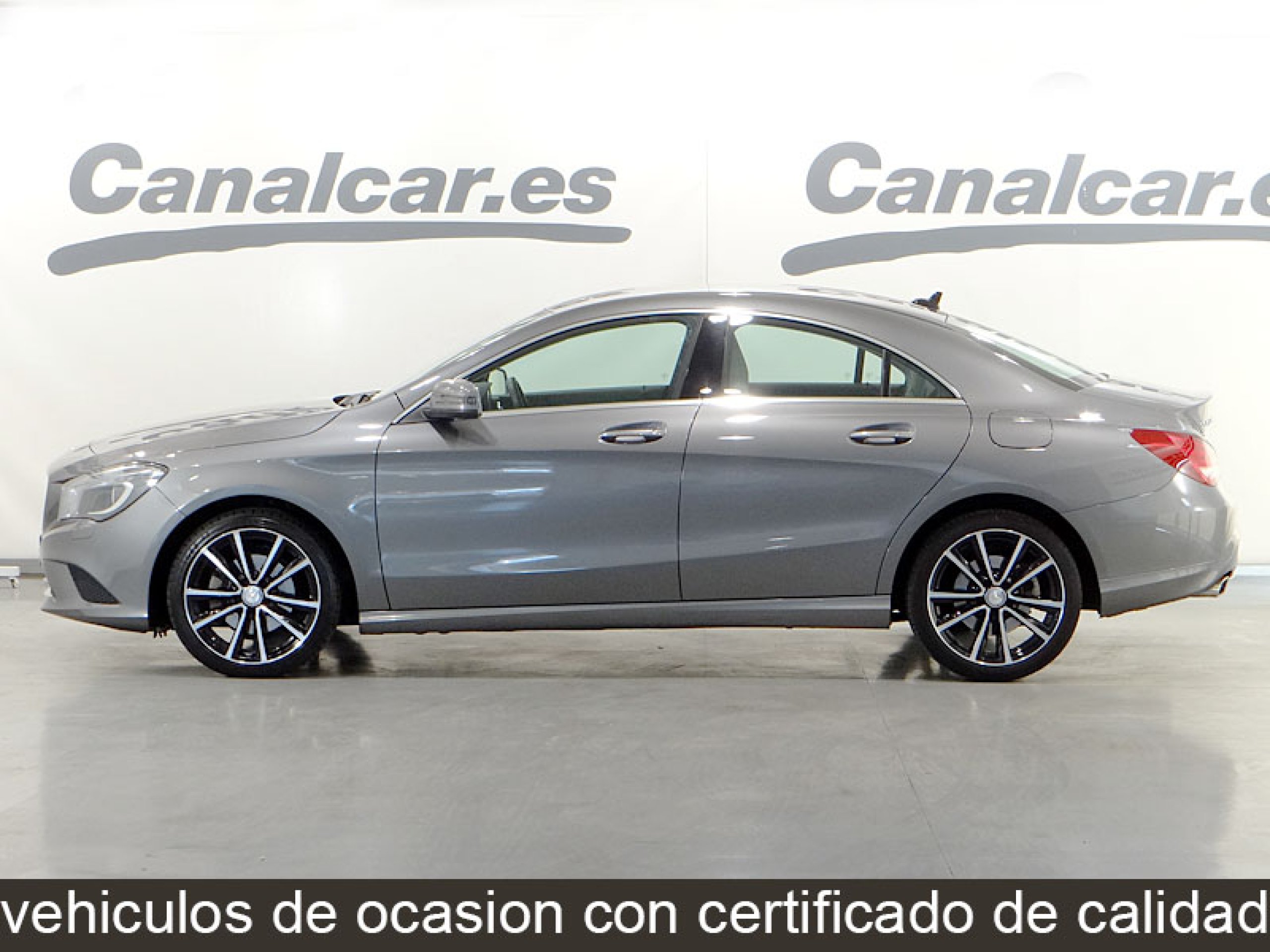 Foto Mercedes-Benz CLA 220 12