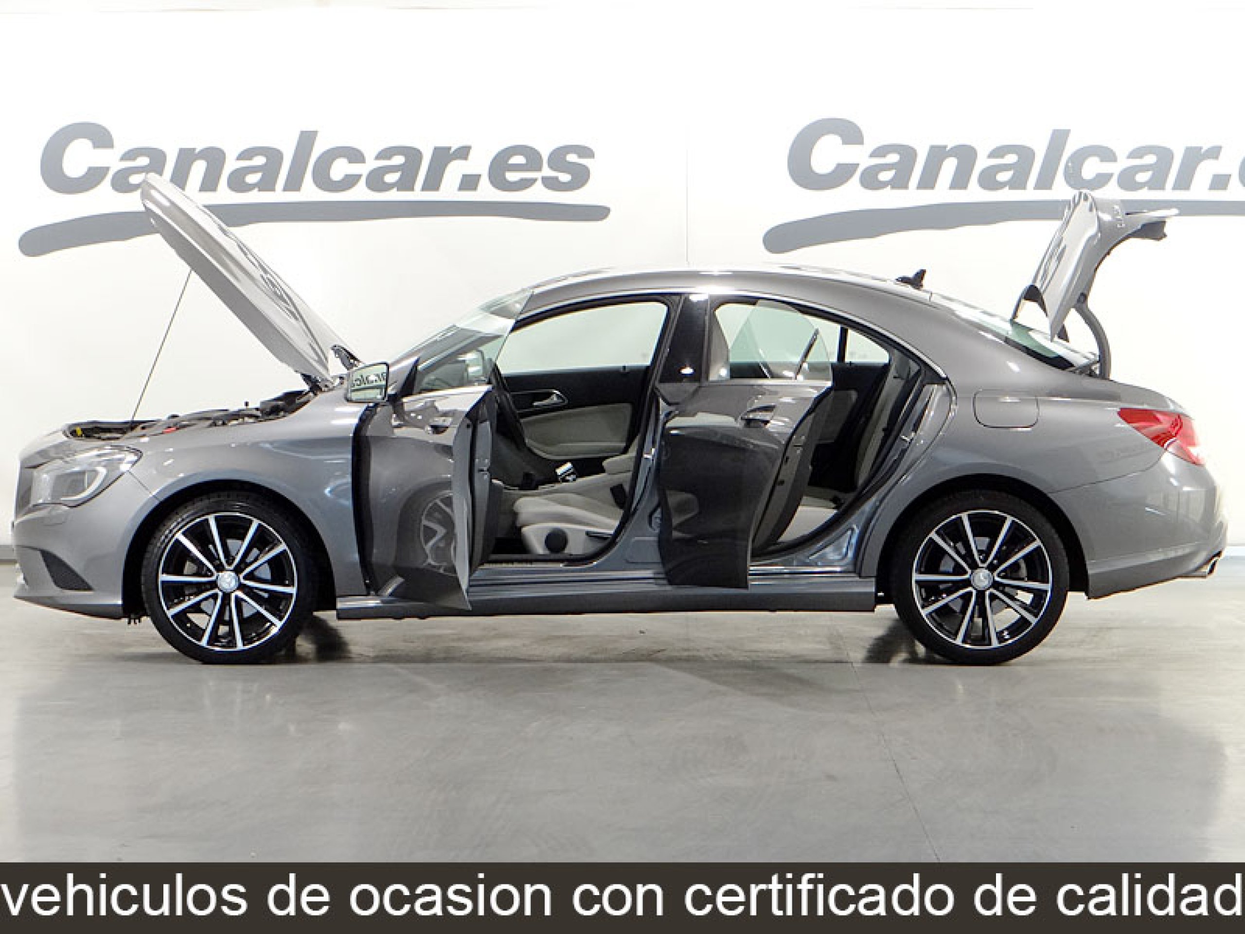 Foto Mercedes-Benz CLA 220 13