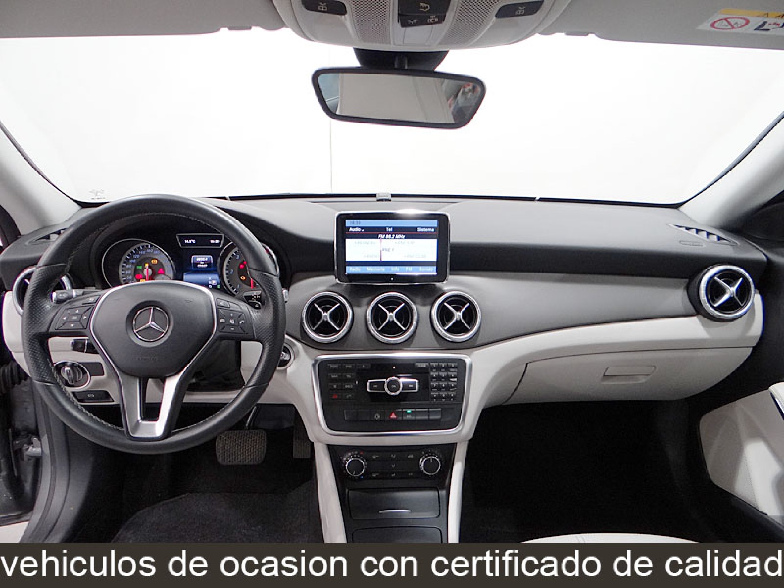 Foto Mercedes-Benz CLA 220 30