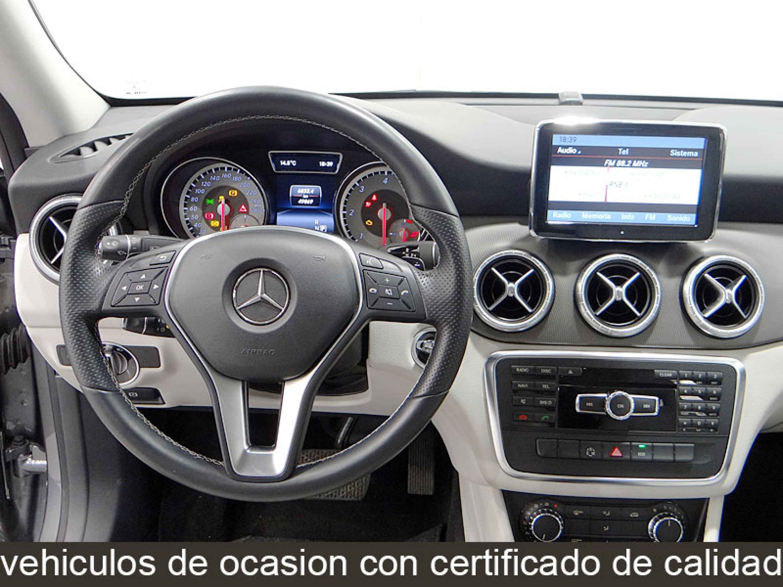 Foto Mercedes-Benz CLA 220 31