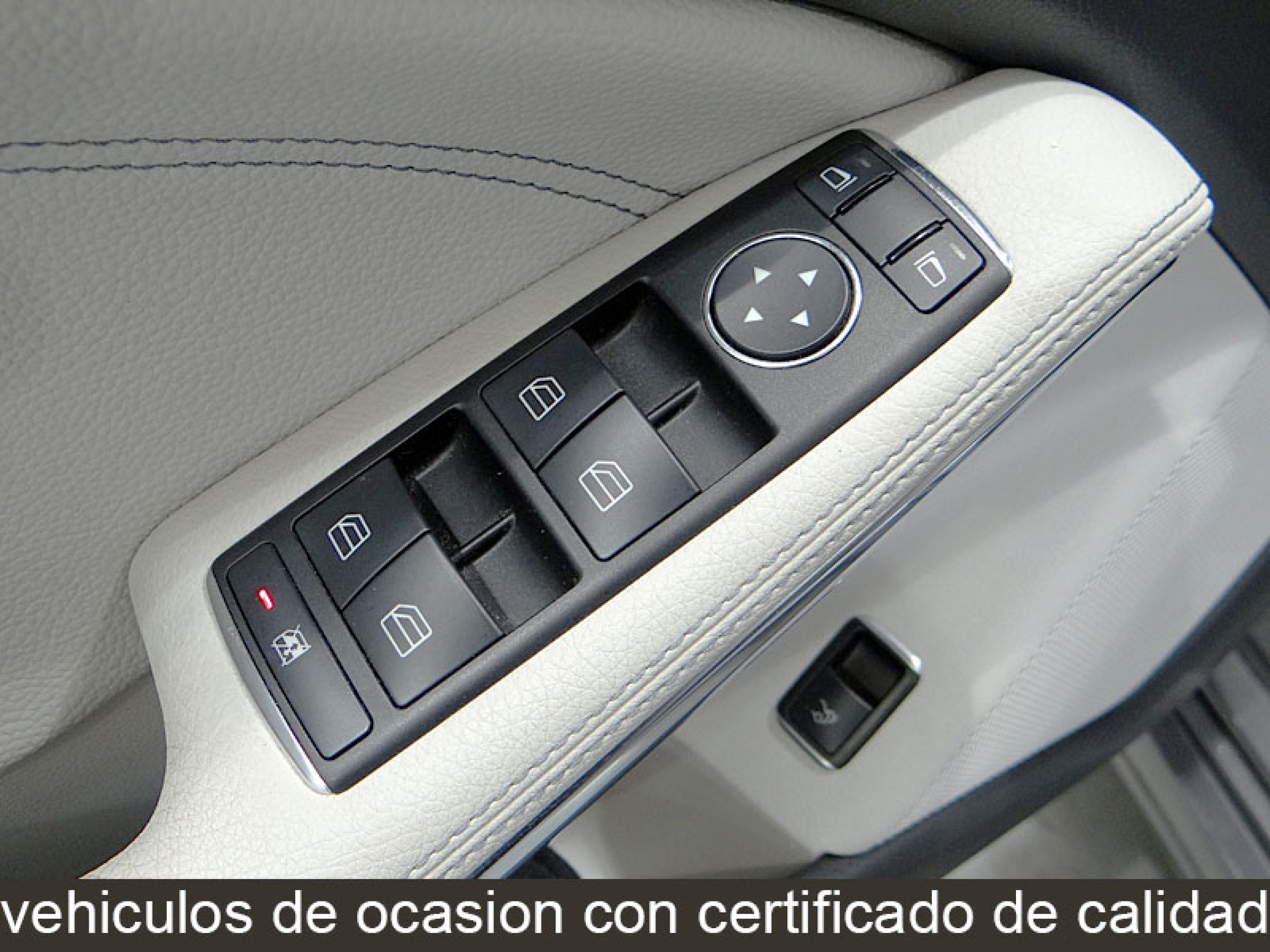 Foto Mercedes-Benz CLA 220 35