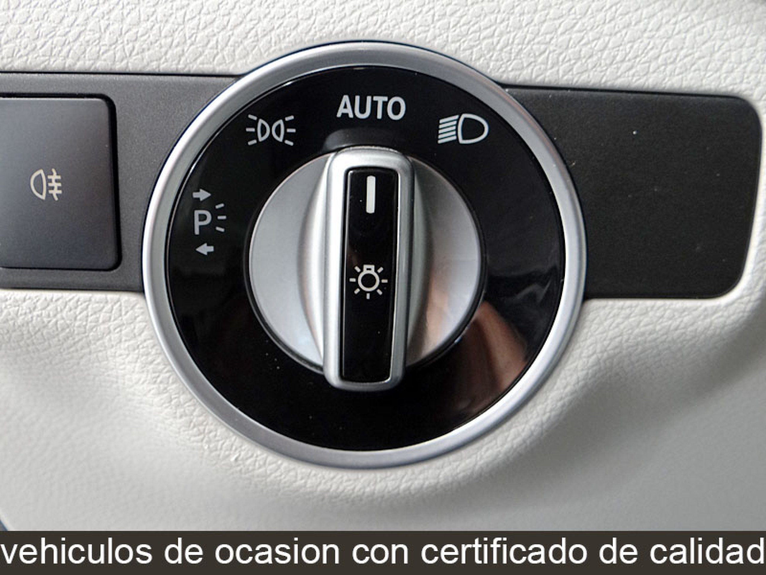 Foto Mercedes-Benz CLA 220 36