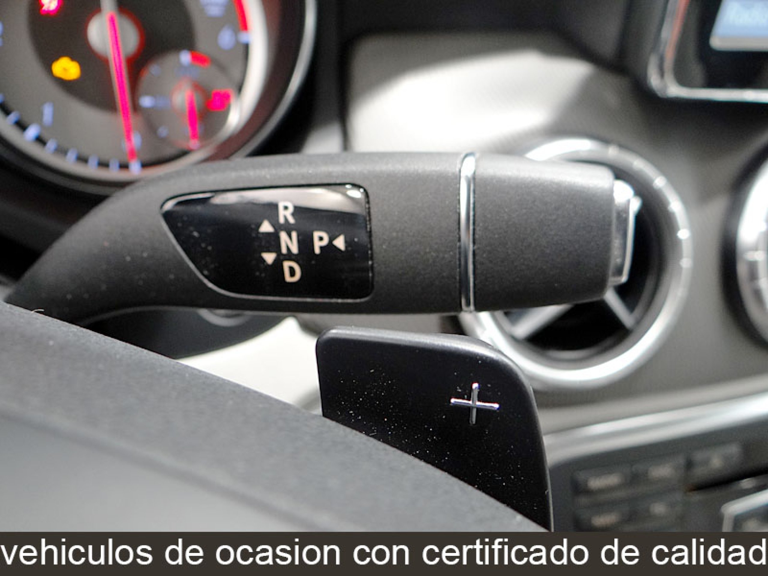 Foto Mercedes-Benz CLA 220 40
