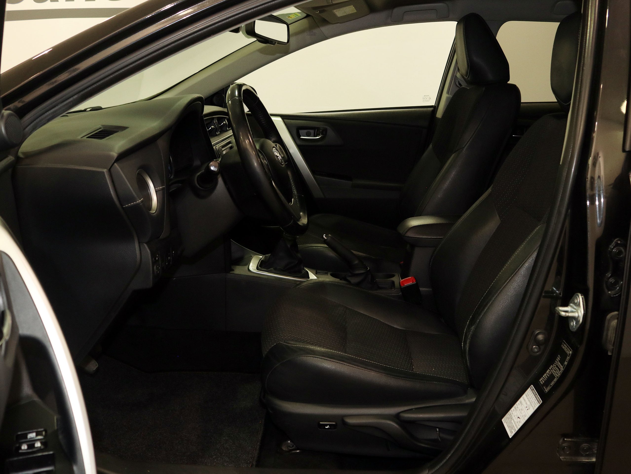 Foto Toyota Auris 11