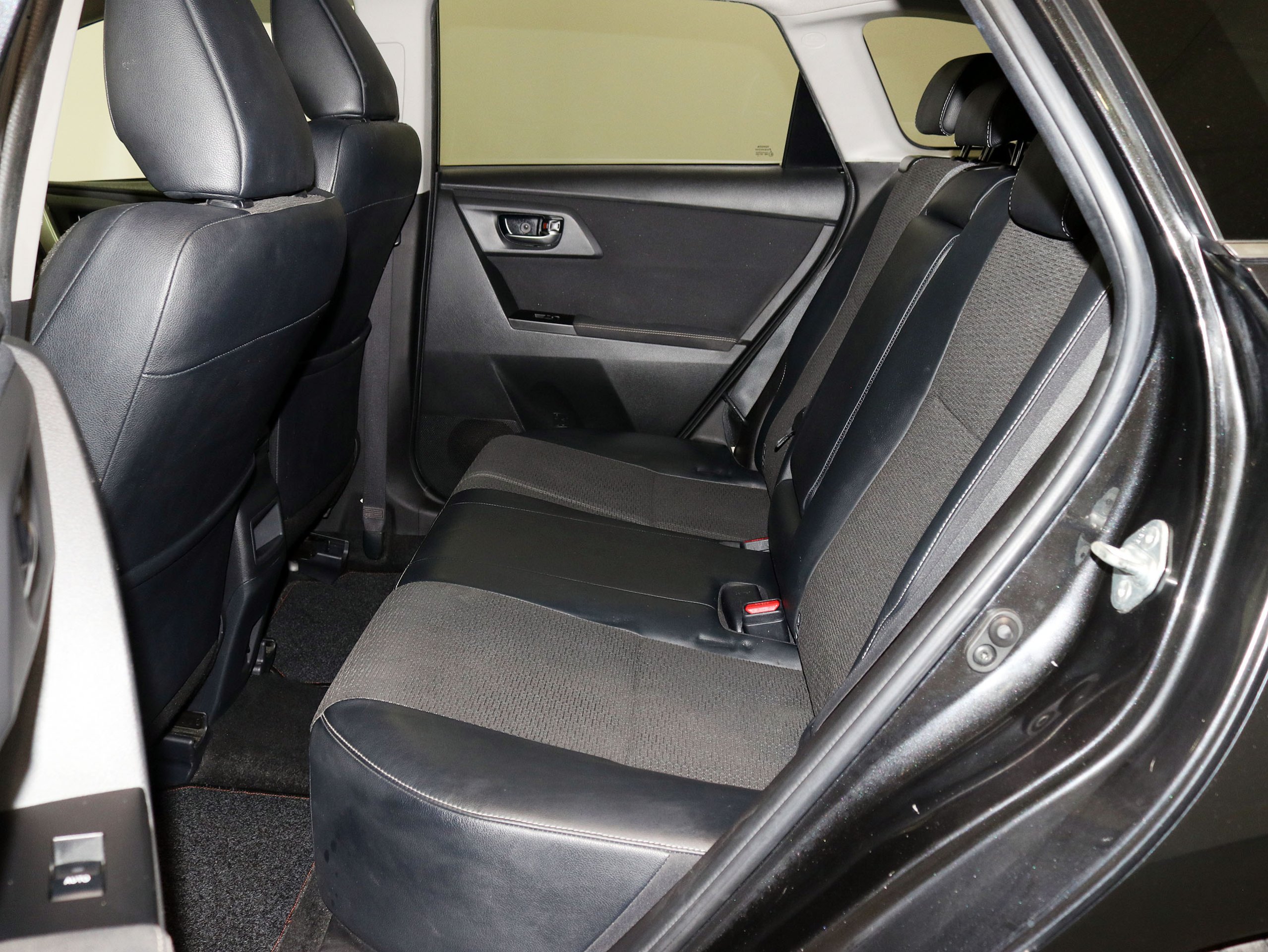 Foto Toyota Auris 12