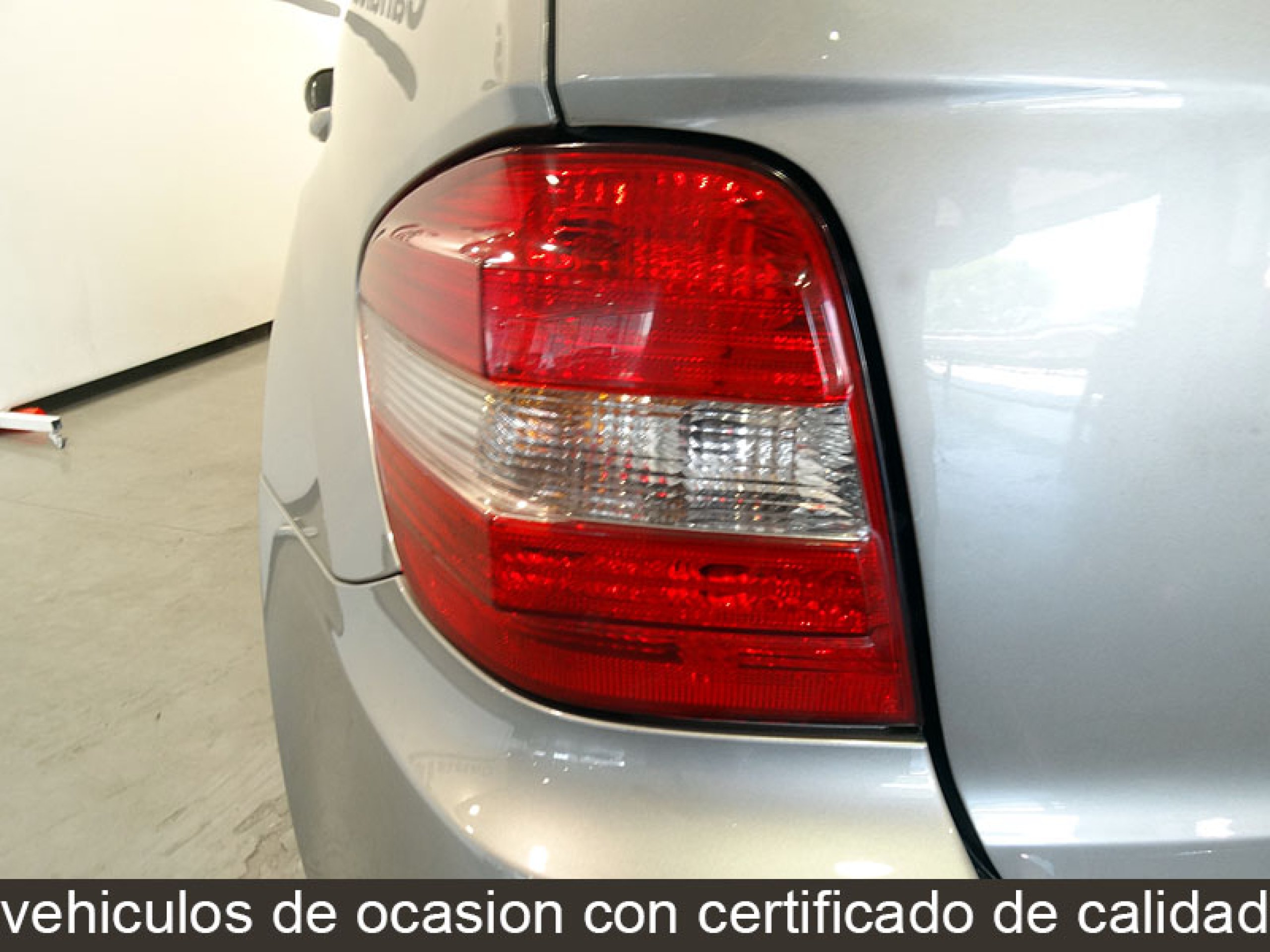 Foto Mercedes-Benz ML 320 10