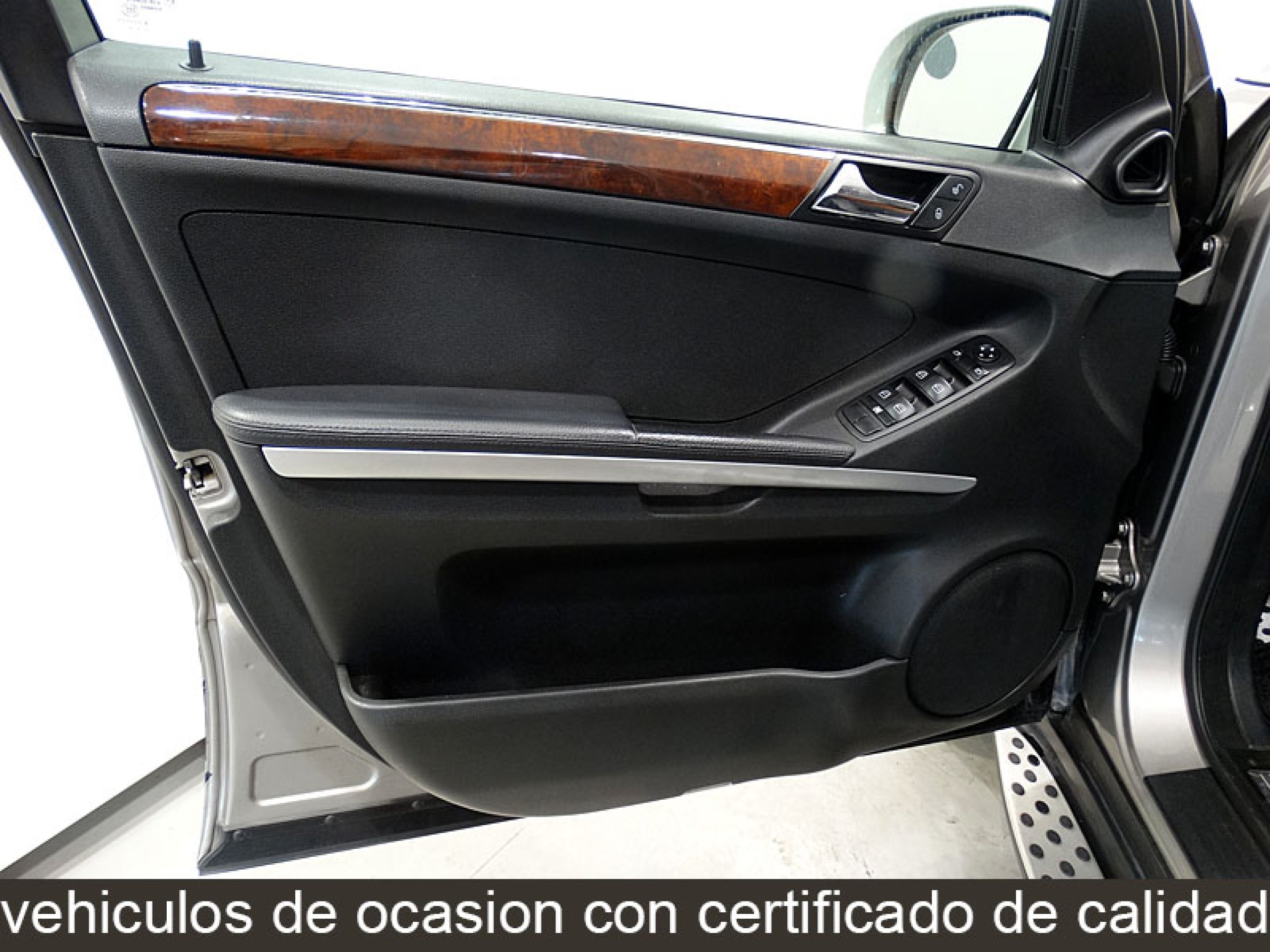 Foto Mercedes-Benz ML 320 23