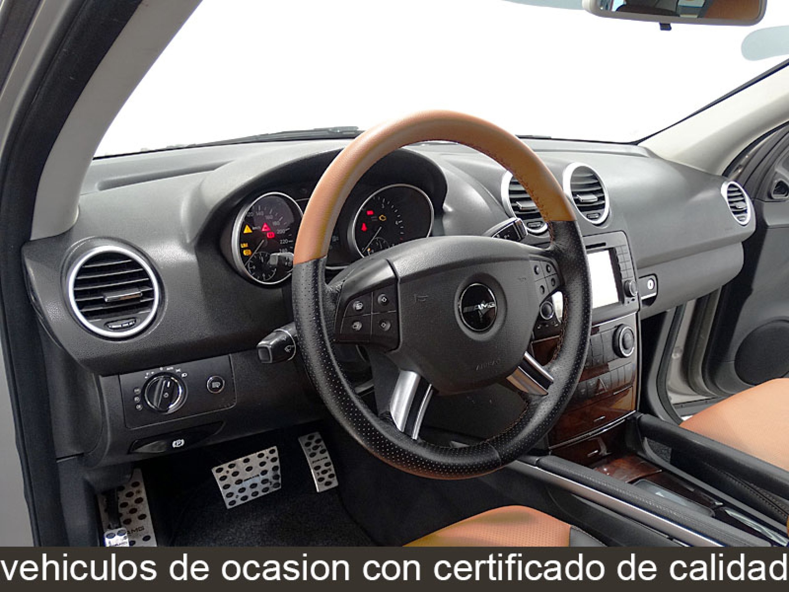 Foto Mercedes-Benz ML 320 24