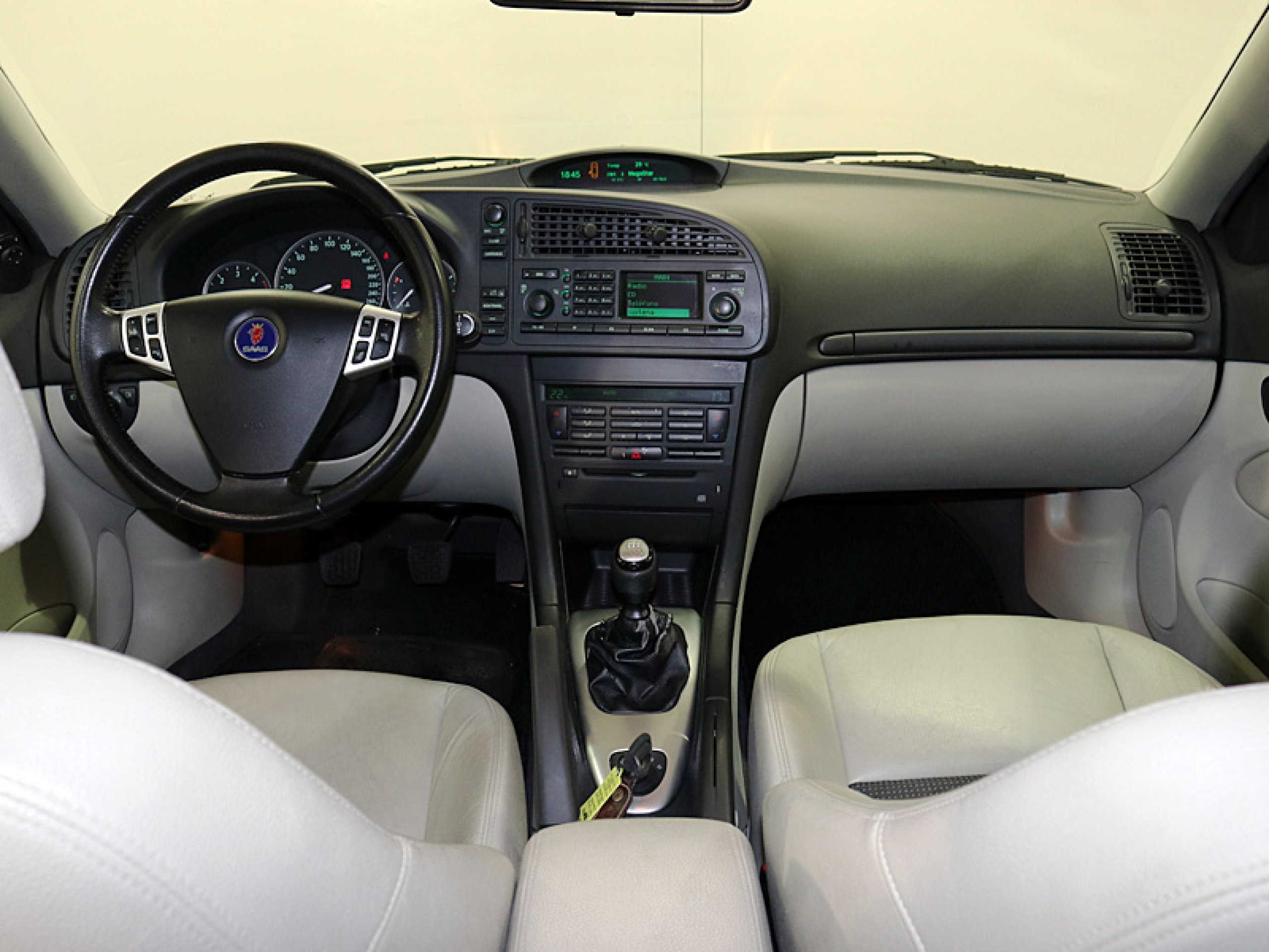Foto Saab 9-3 17 Foto Saab 9-3 17