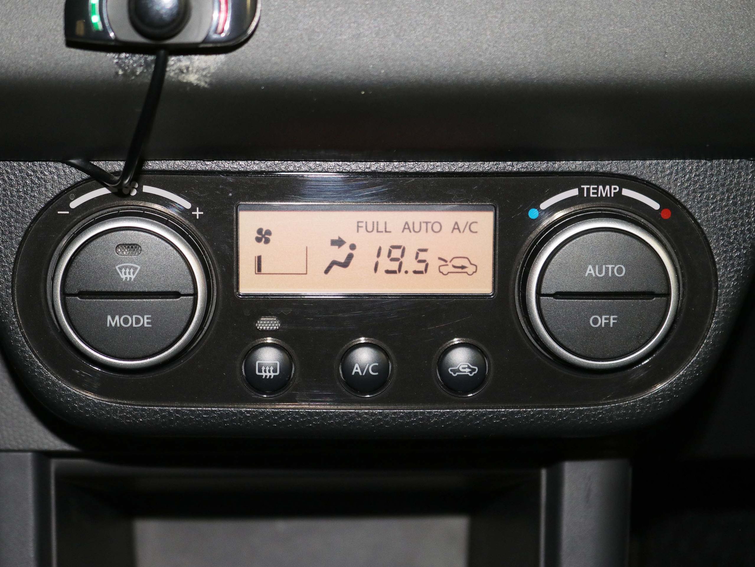 Foto Suzuki Swift 25