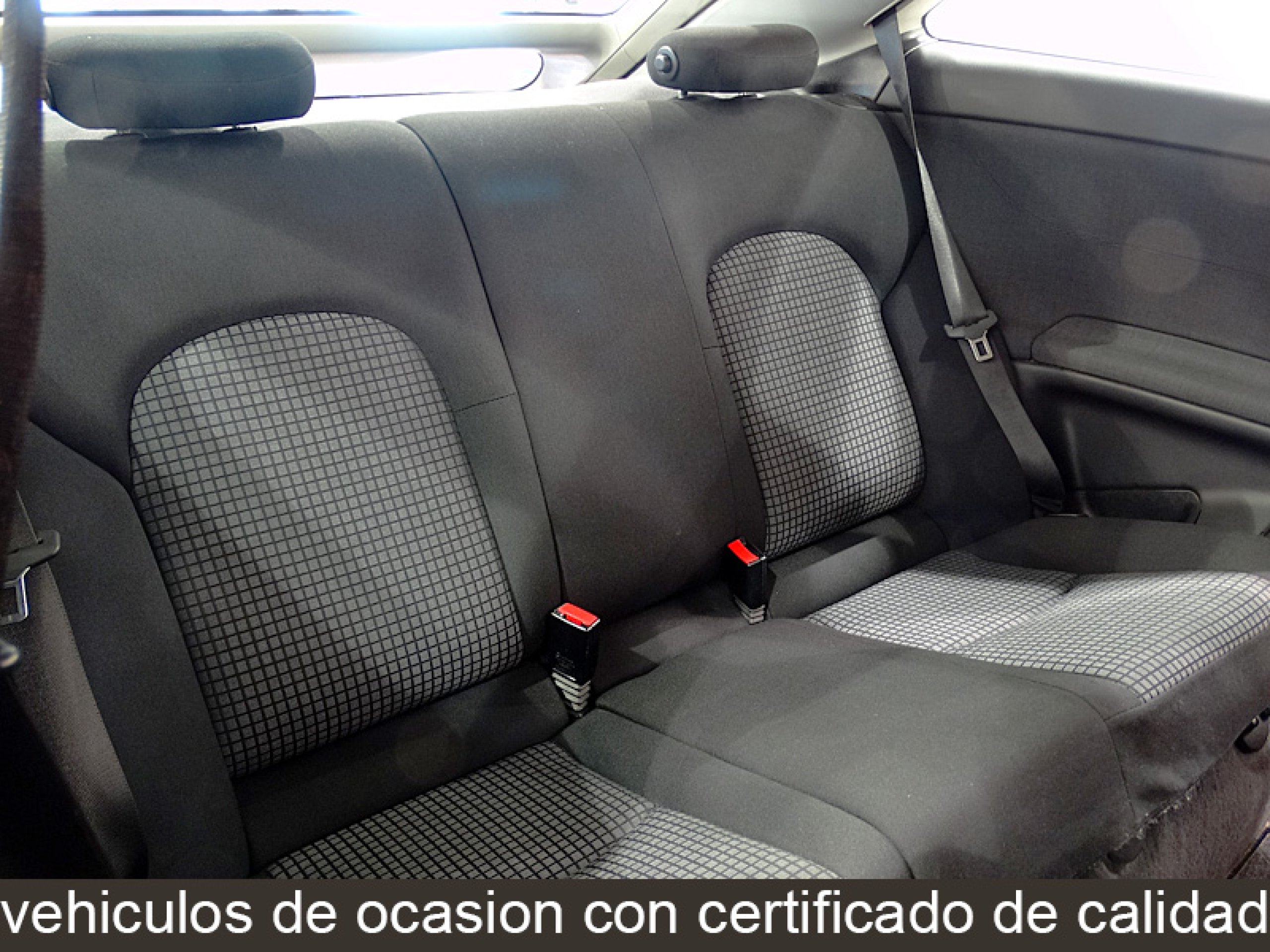 Foto Mercedes-Benz C 200 21