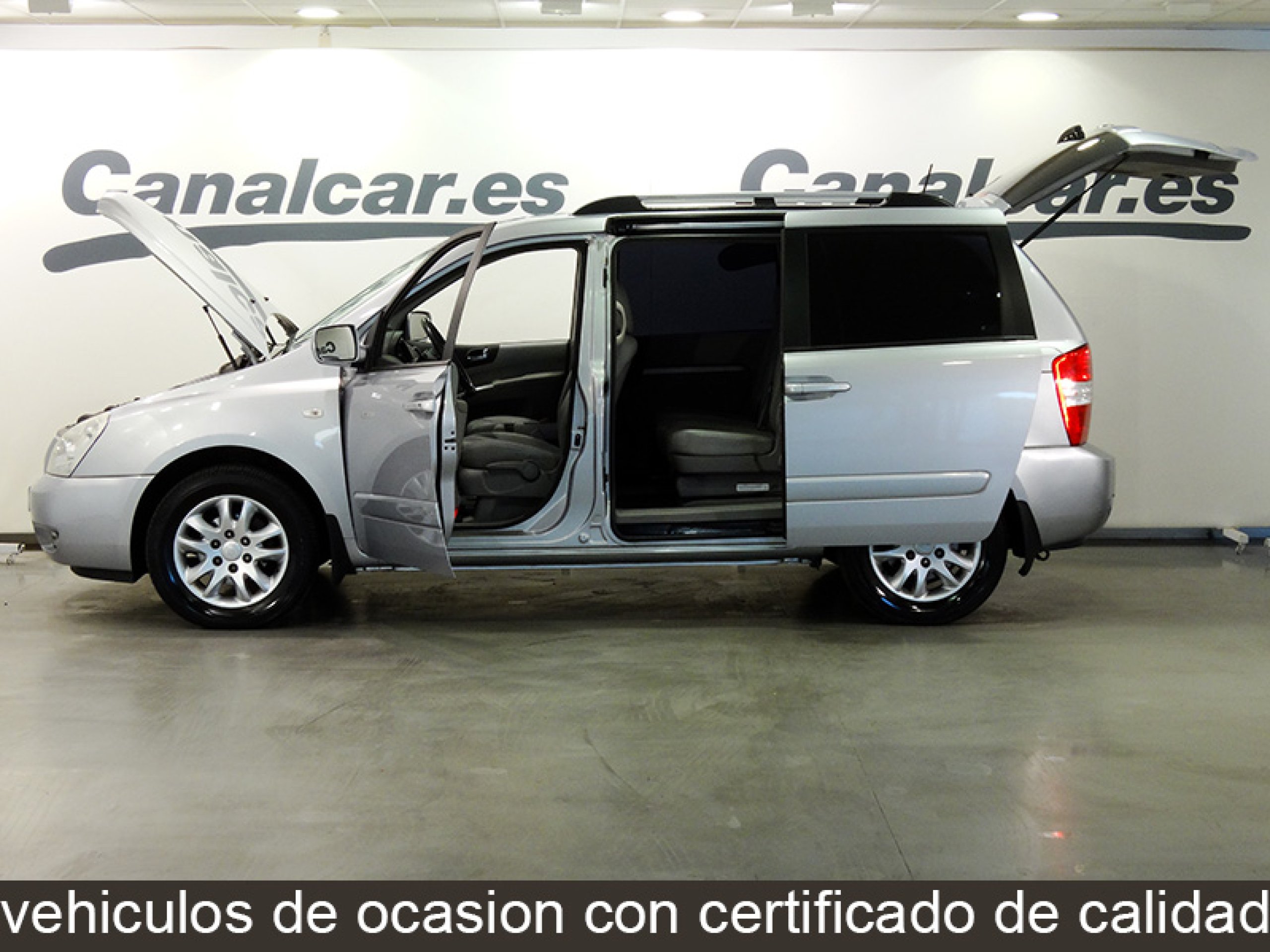 Foto Kia Carnival 10