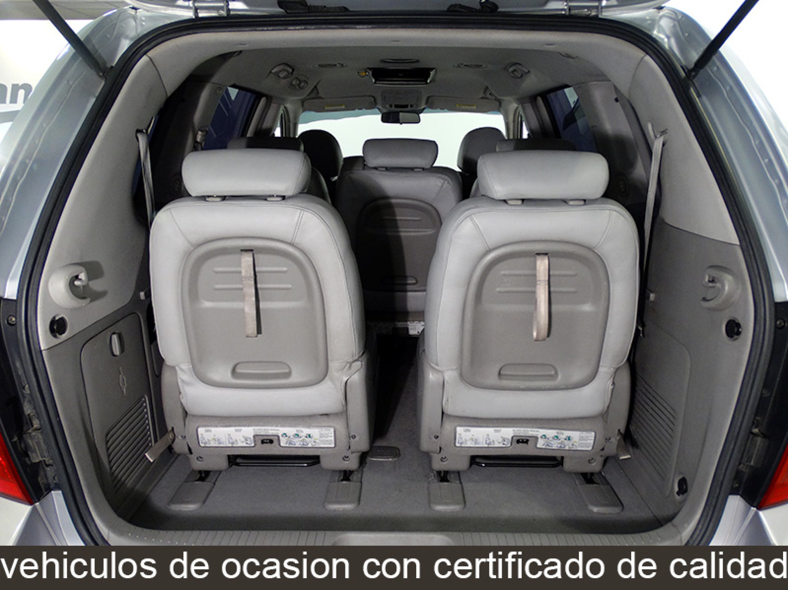 Foto Kia Carnival 16