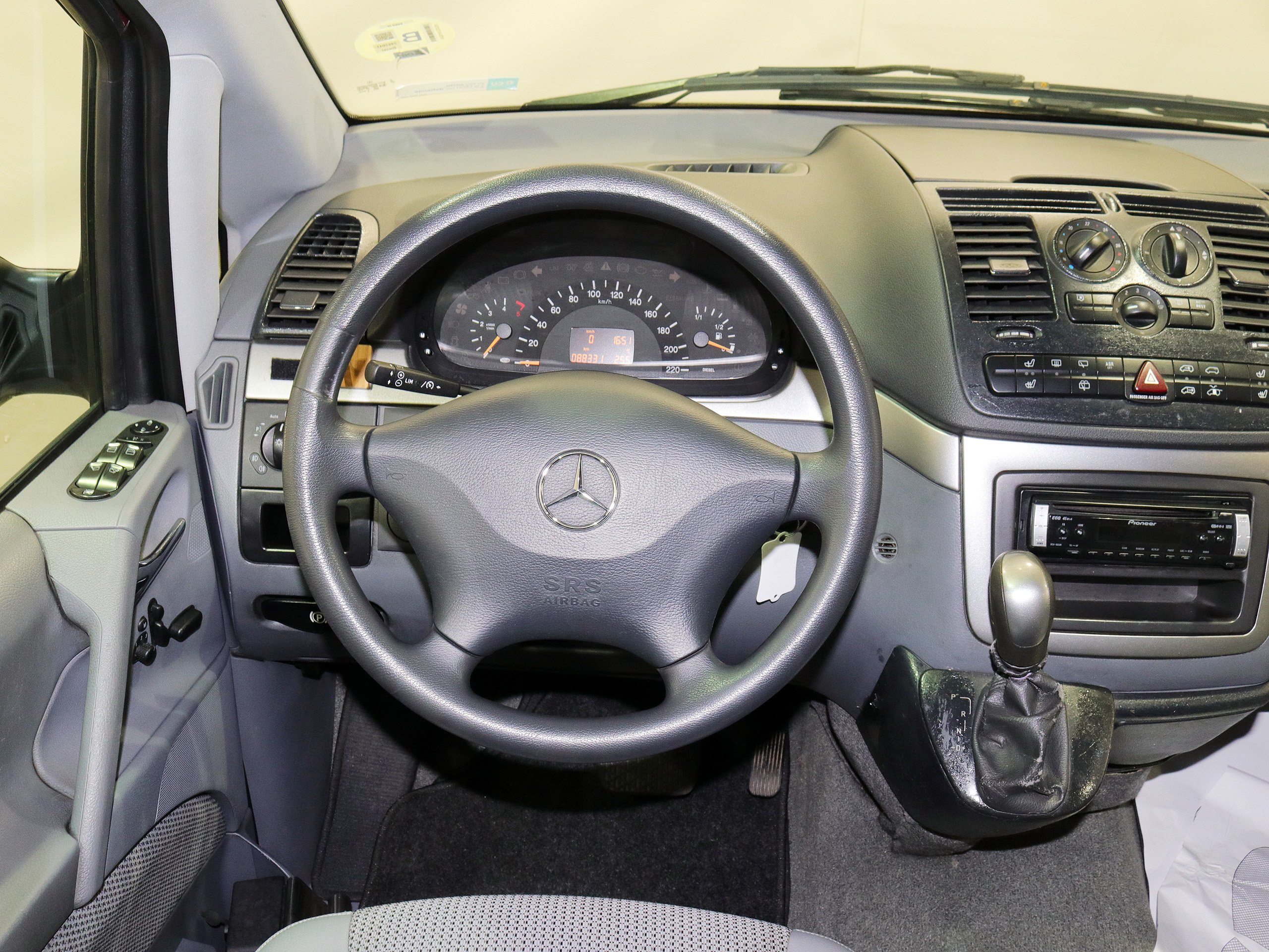 Foto Mercedes-Benz Viano 16 Foto Mercedes-Benz Viano 16