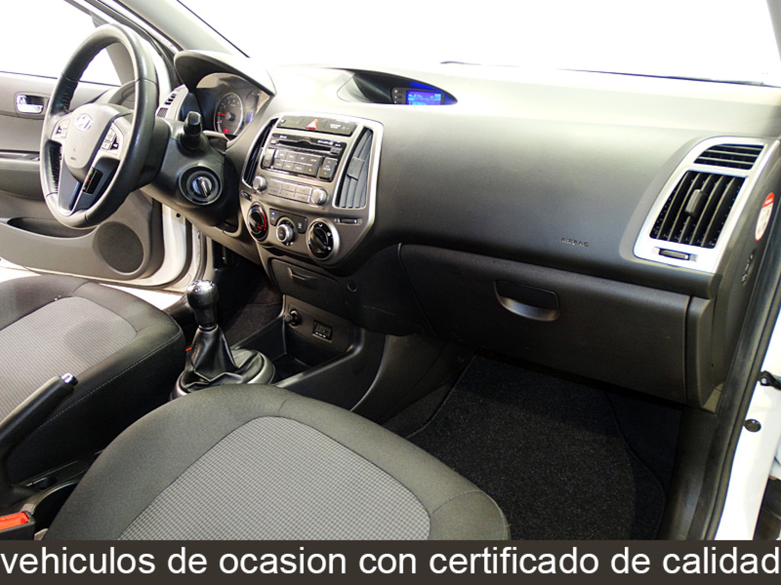 Foto Hyundai i20 32