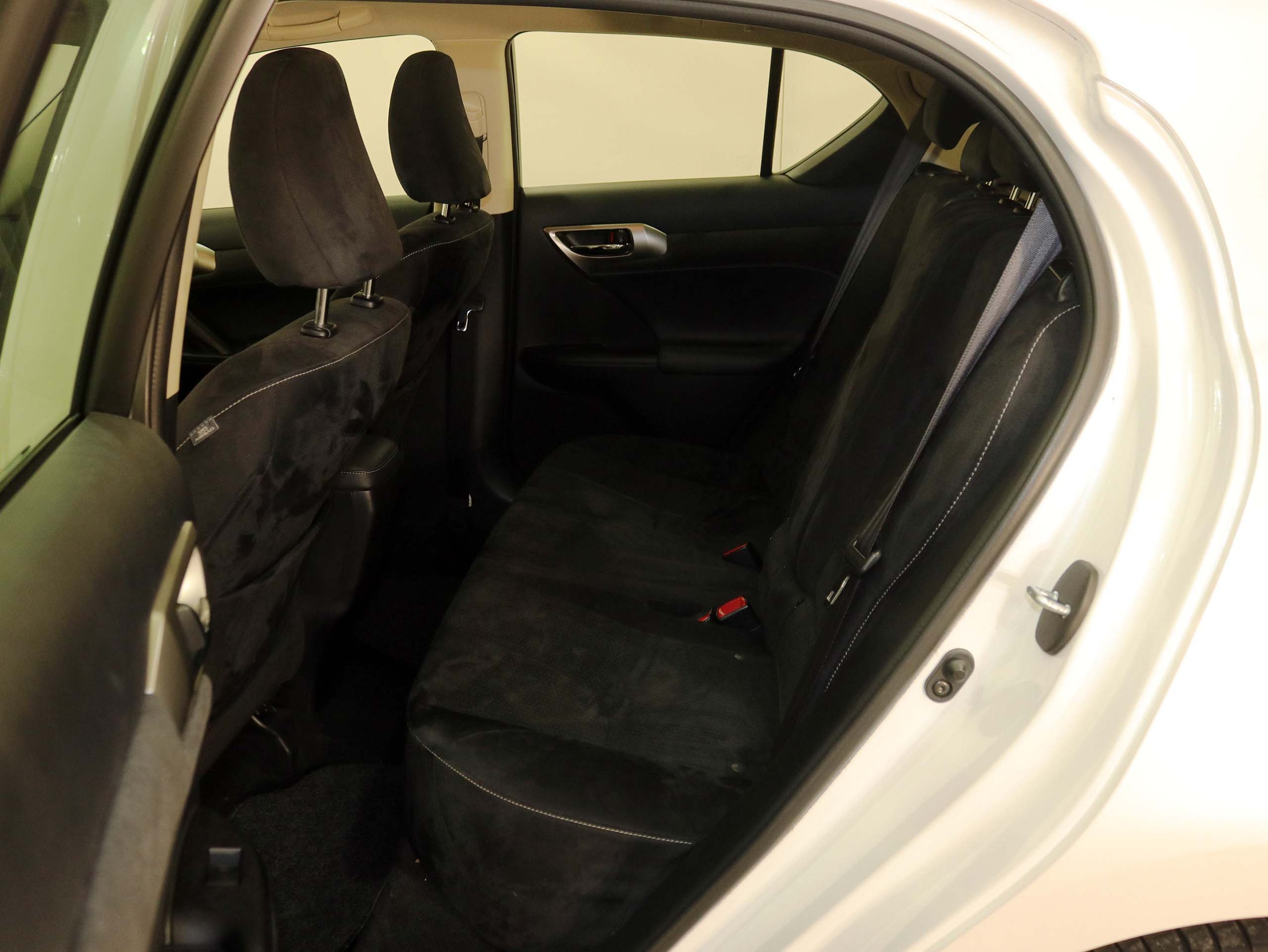 Foto Lexus CT 200h 14