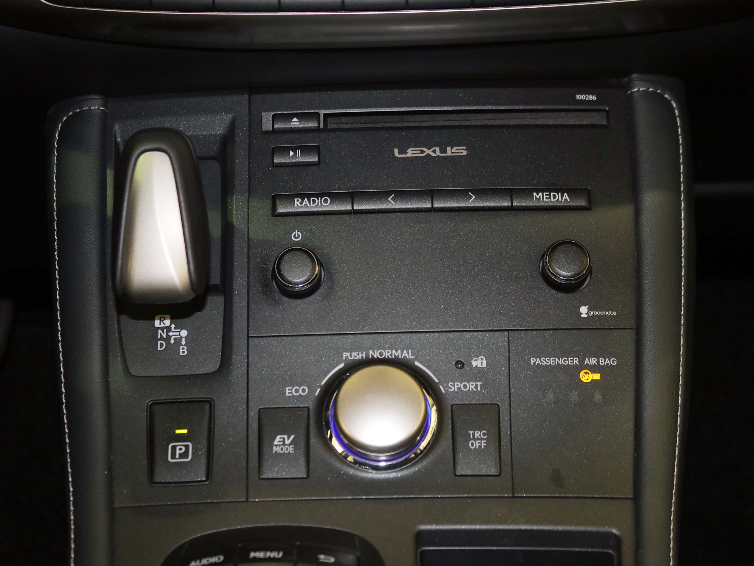 Foto Lexus CT 200h 25