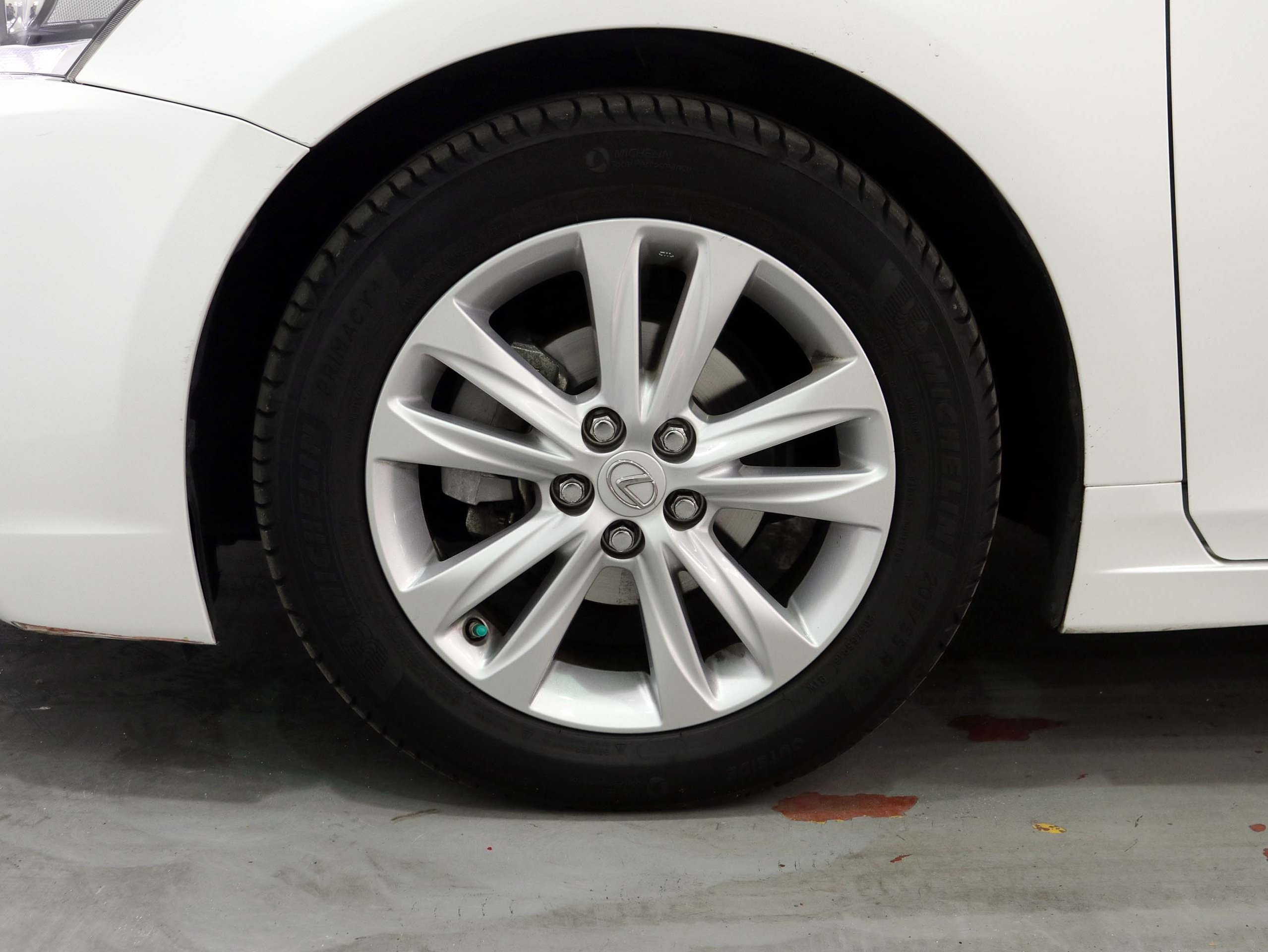 Foto Lexus CT 200h 35