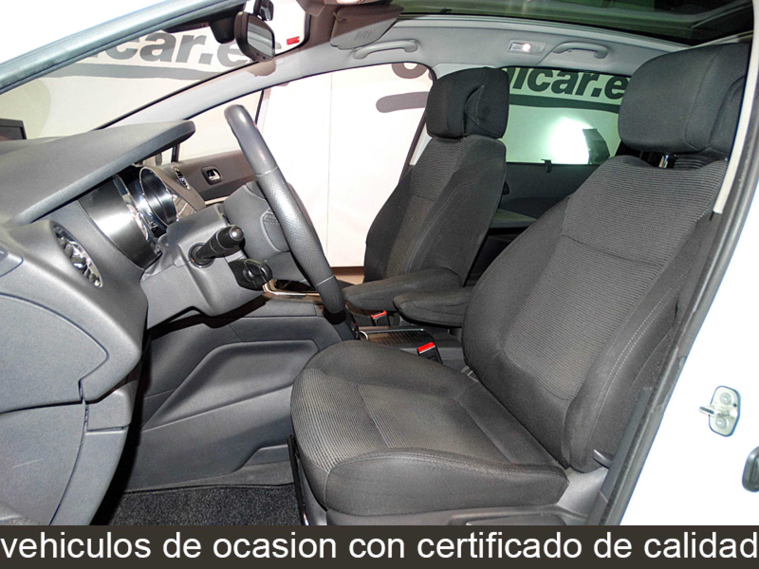 Foto Peugeot 5008 18