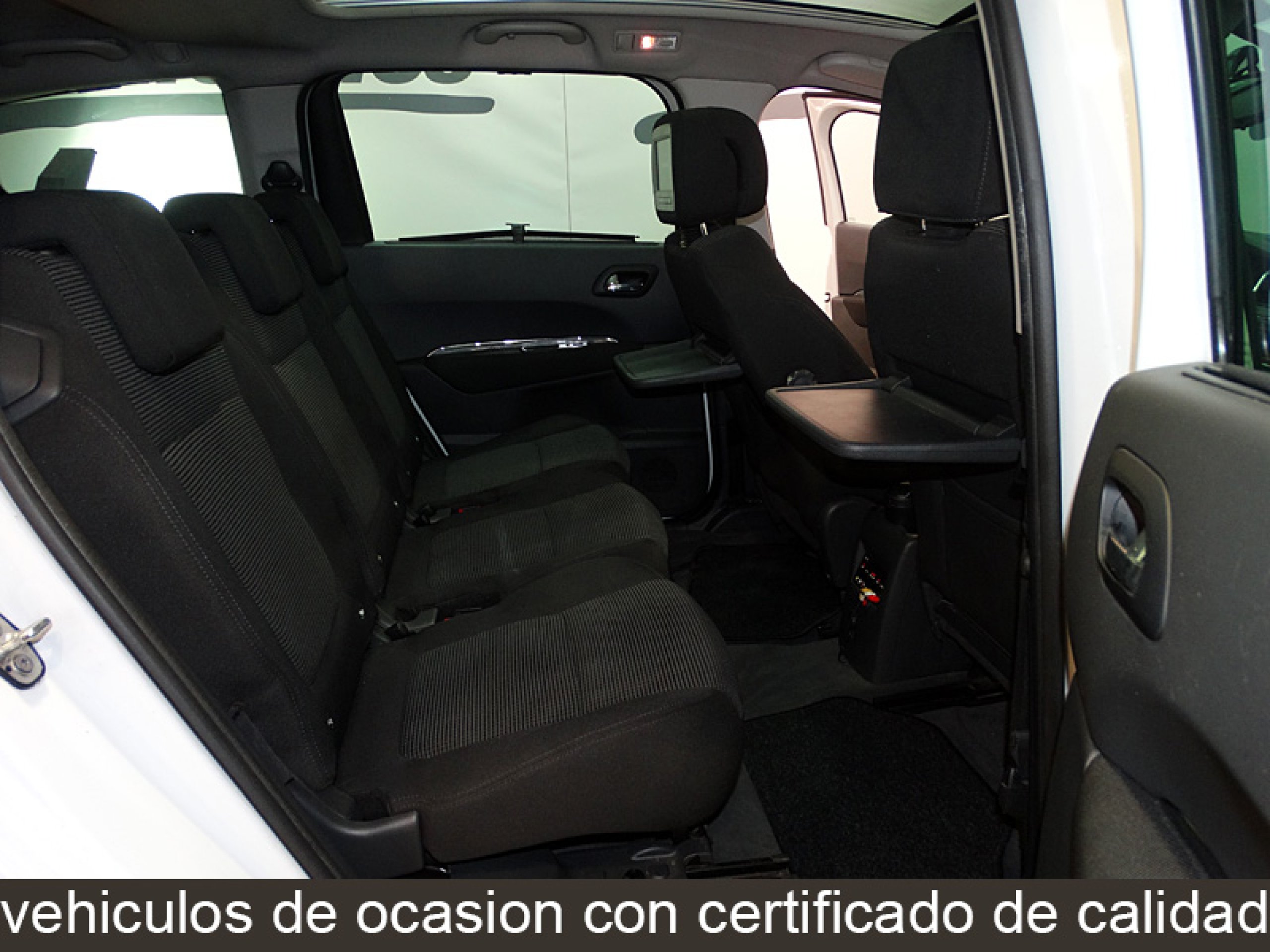 Foto Peugeot 5008 19