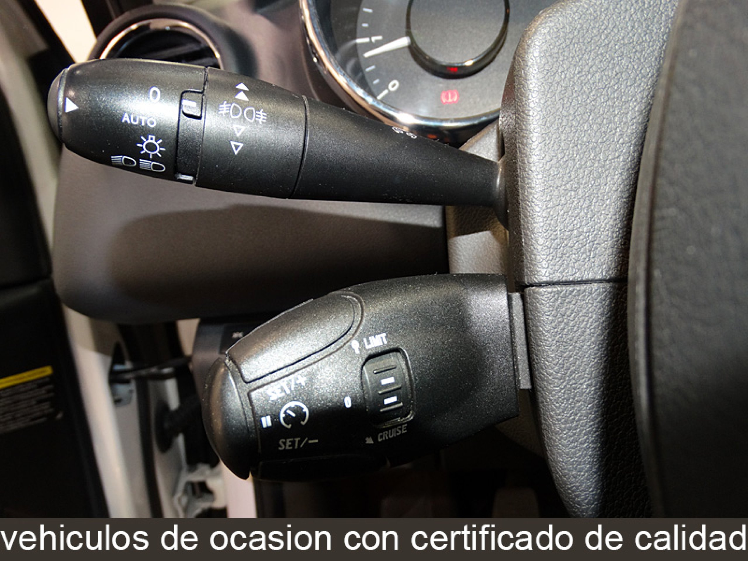 Foto Peugeot 5008 25