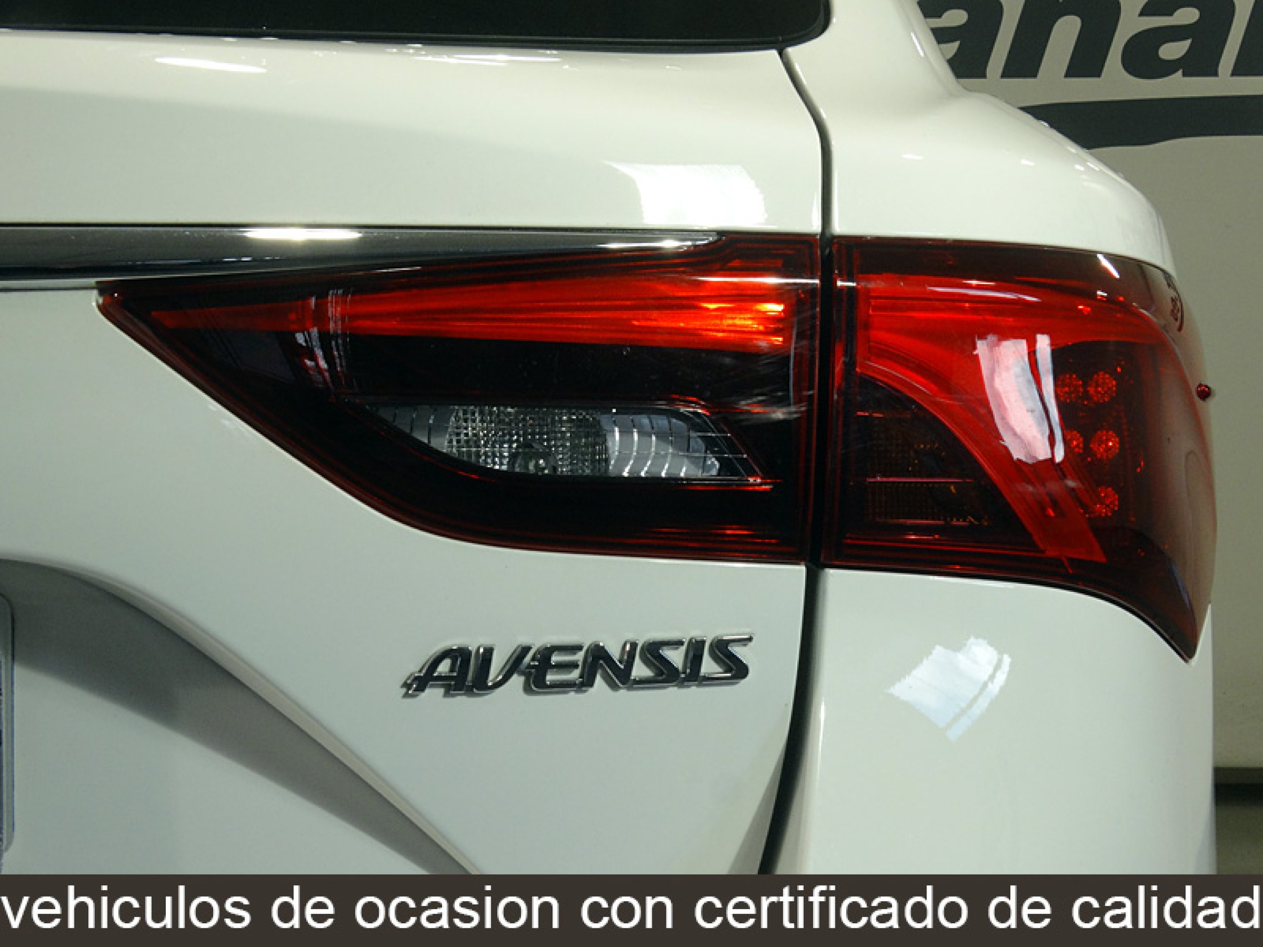 Foto Toyota Avensis 12