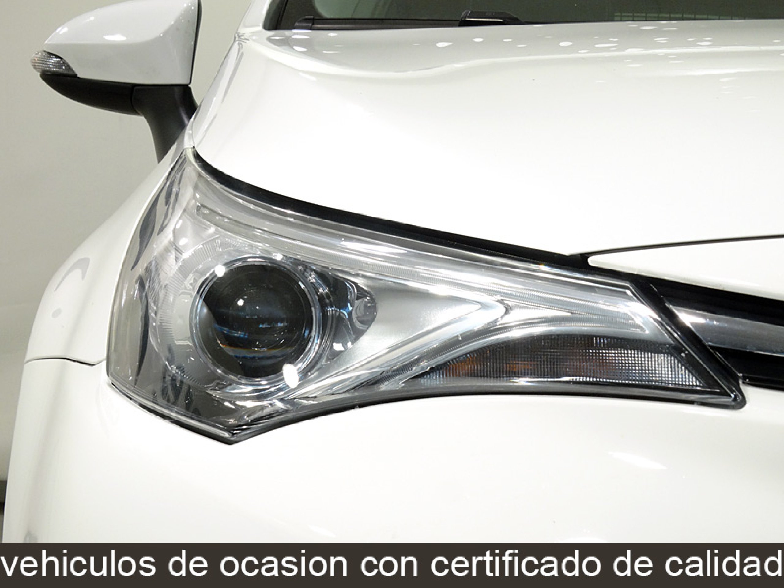 Foto Toyota Avensis 13