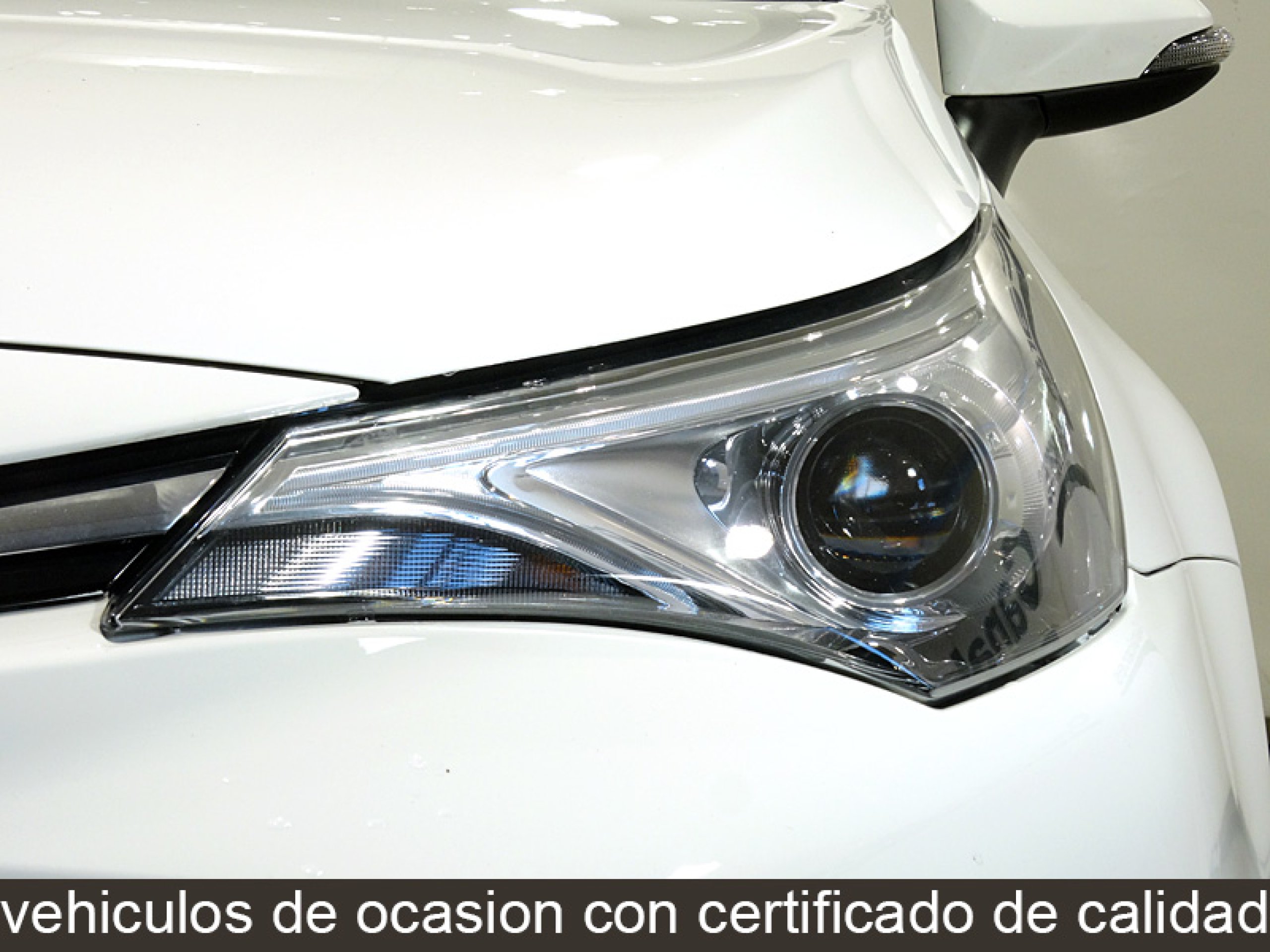 Foto Toyota Avensis 14