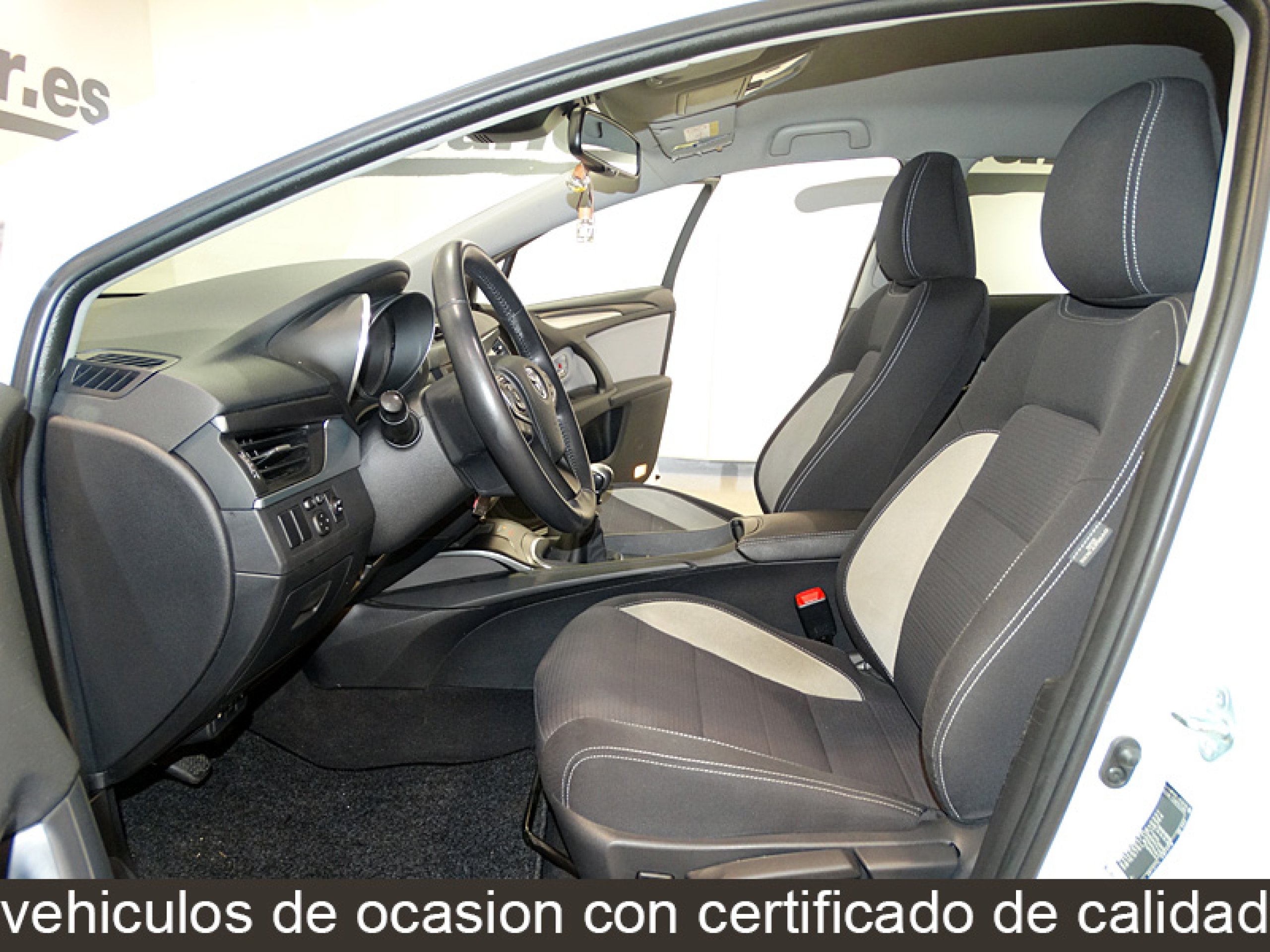 Foto Toyota Avensis 17