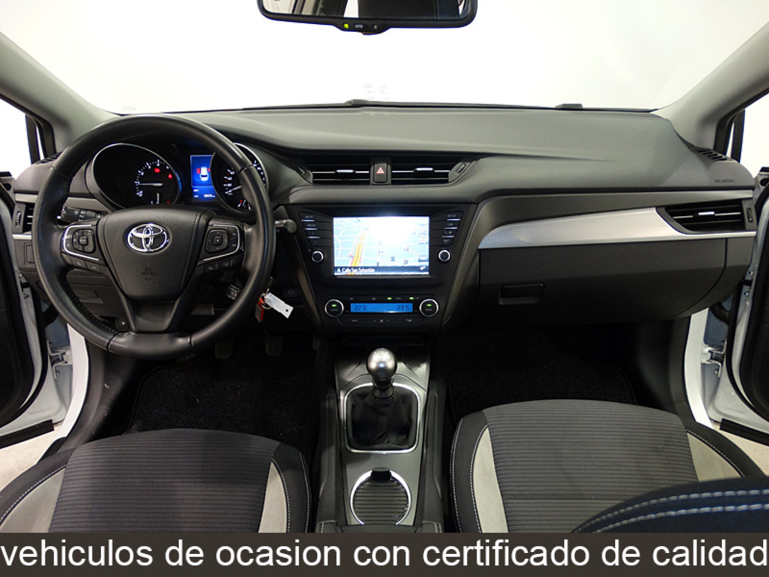 Foto Toyota Avensis 22