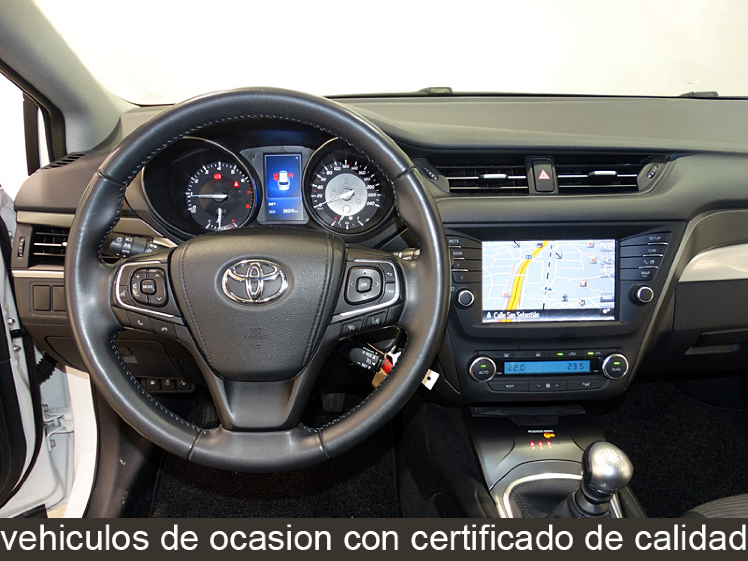 Foto Toyota Avensis 23