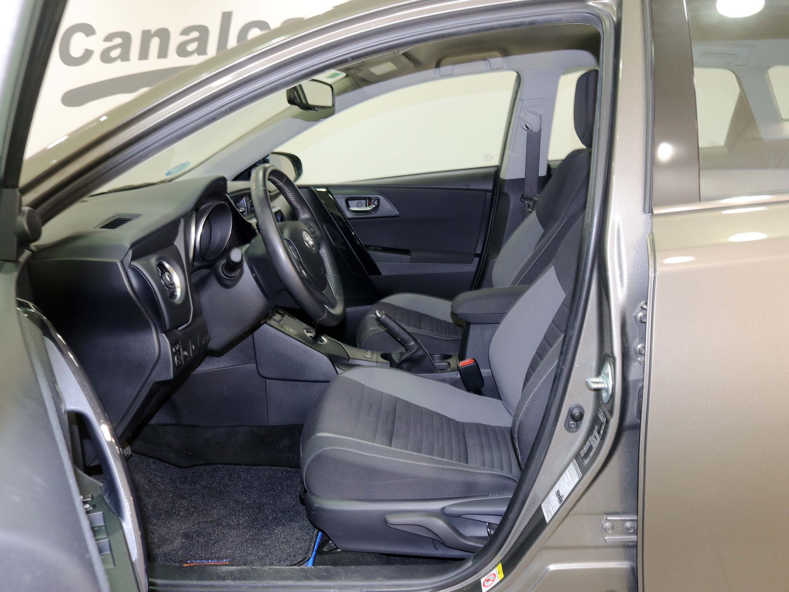Foto Toyota Auris 16