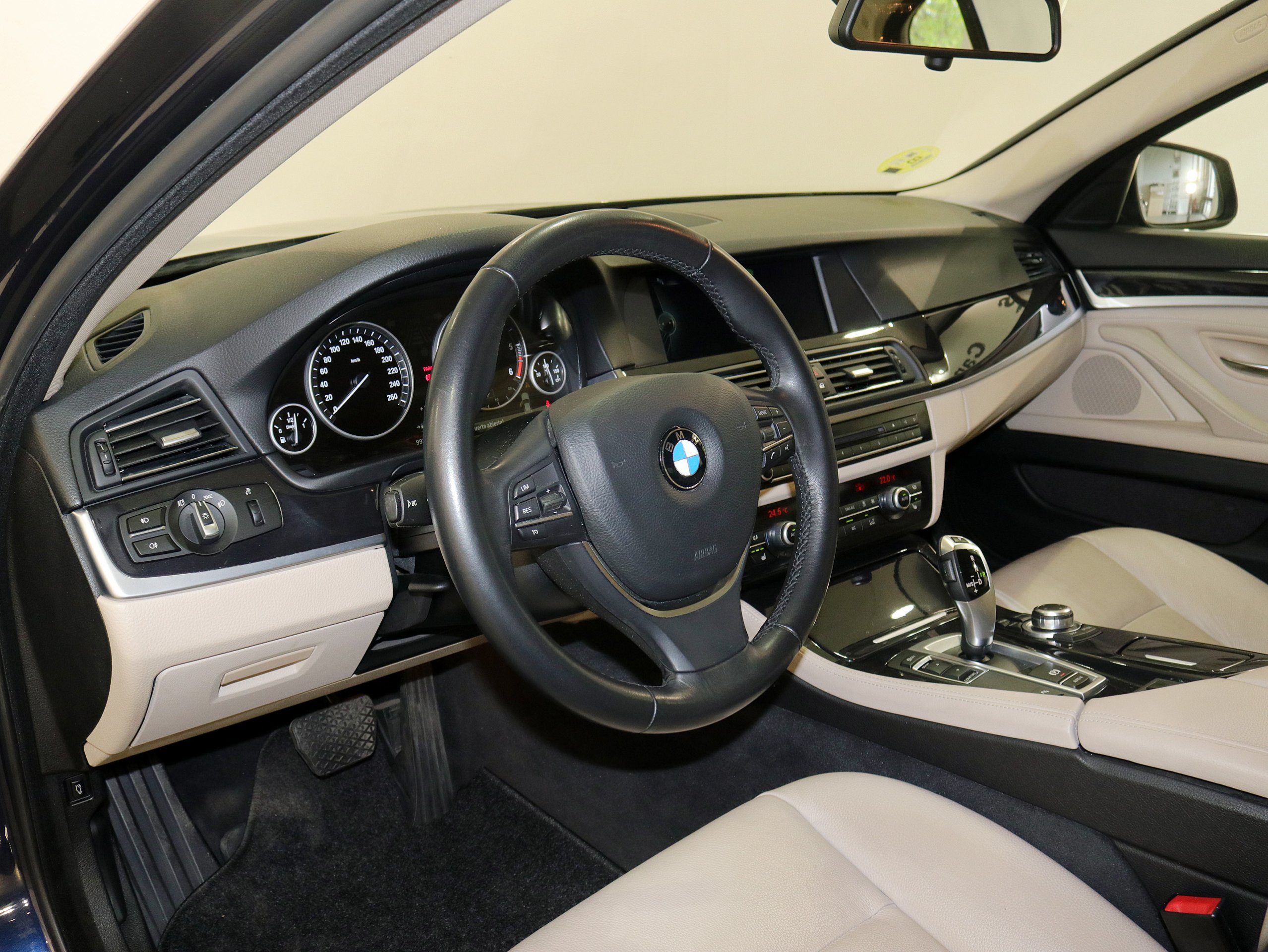 Foto Bmw 520 24