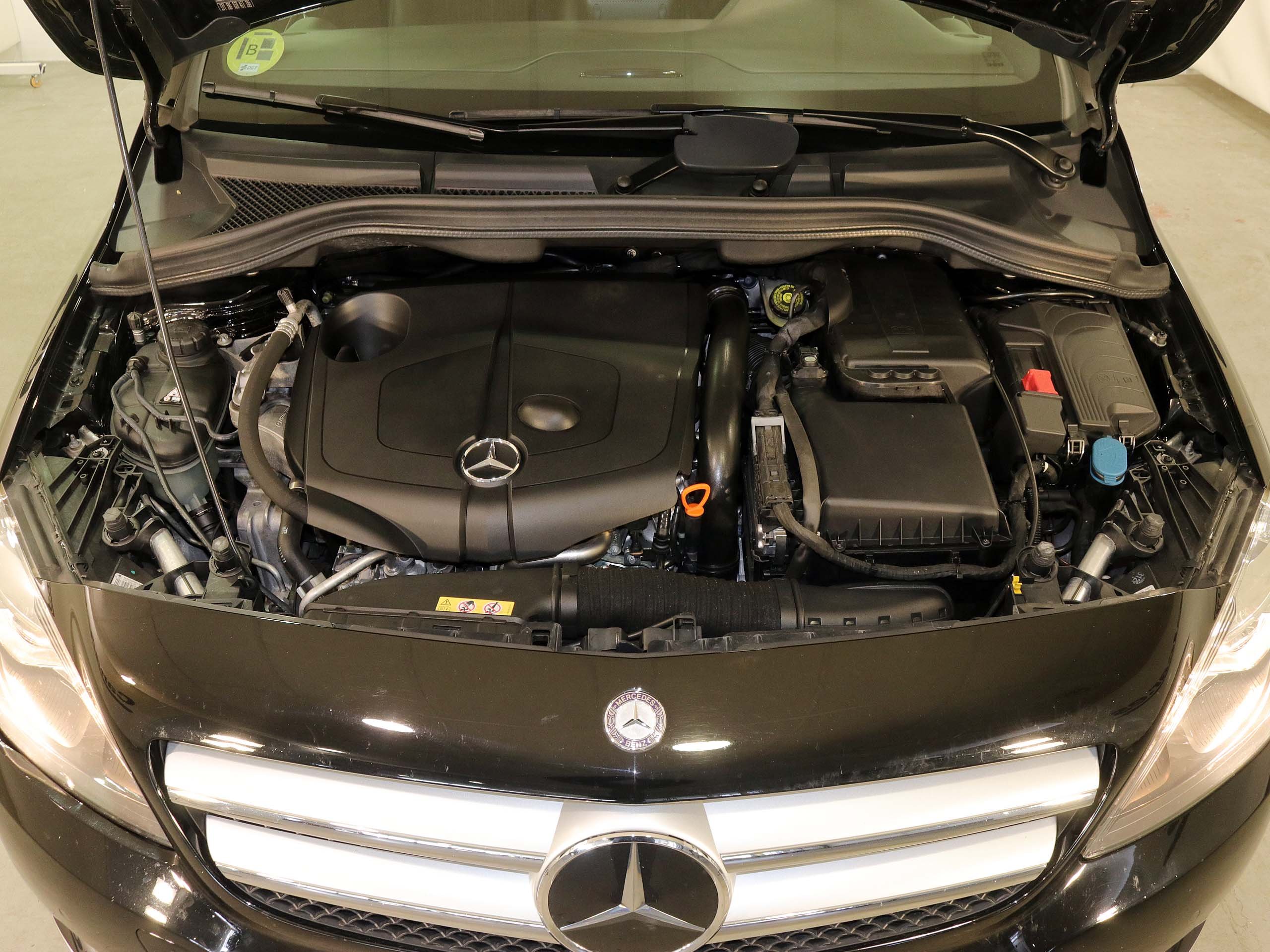 Foto Mercedes-Benz B 180 8
