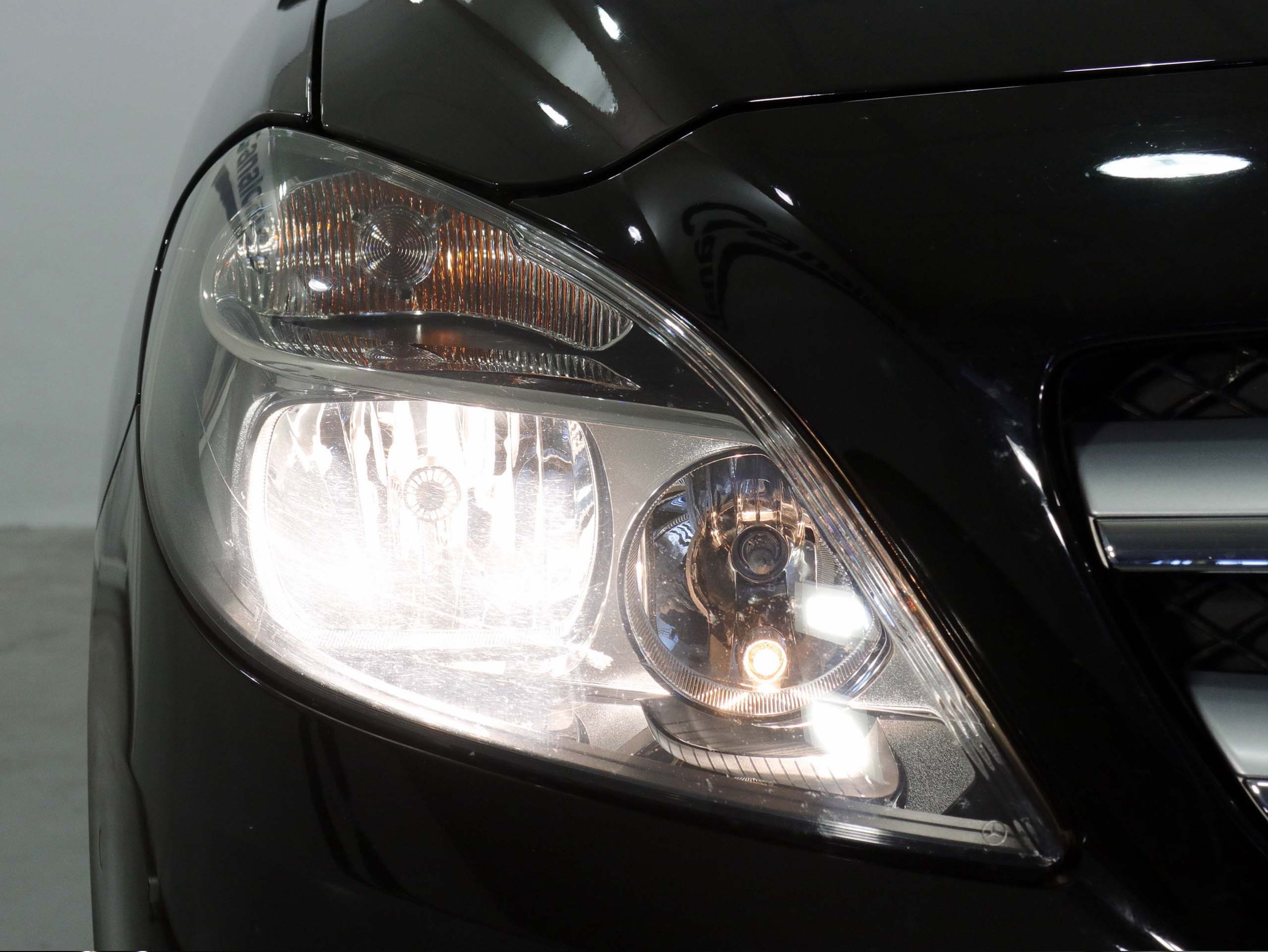 Foto Mercedes-Benz B 180 12