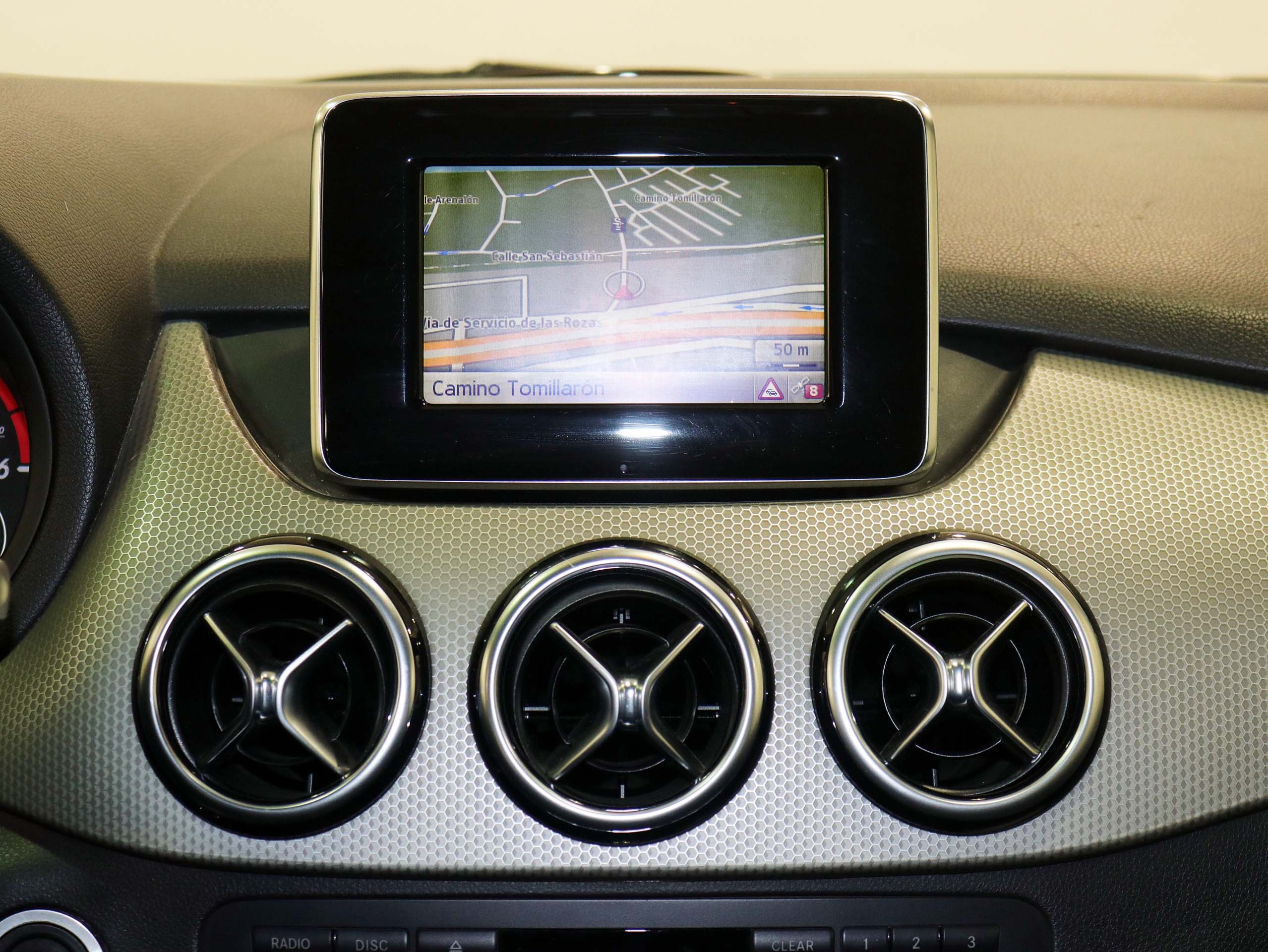 Foto Mercedes-Benz B 180 24