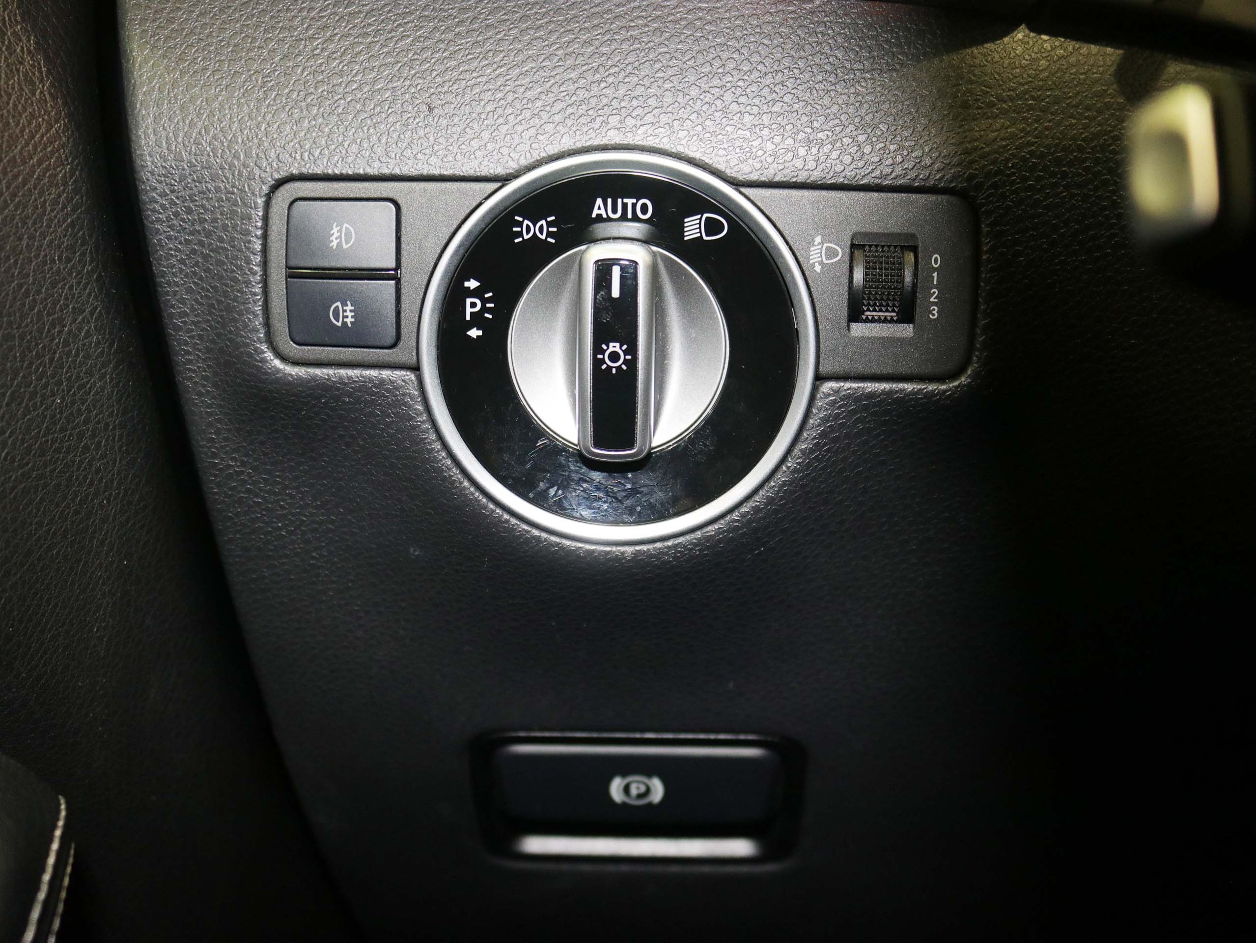 Foto Mercedes-Benz B 180 29