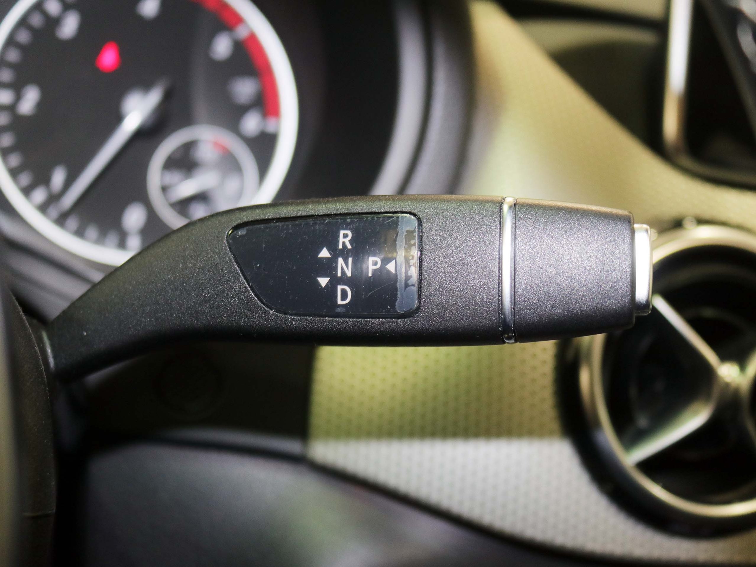 Foto Mercedes-Benz B 180 33