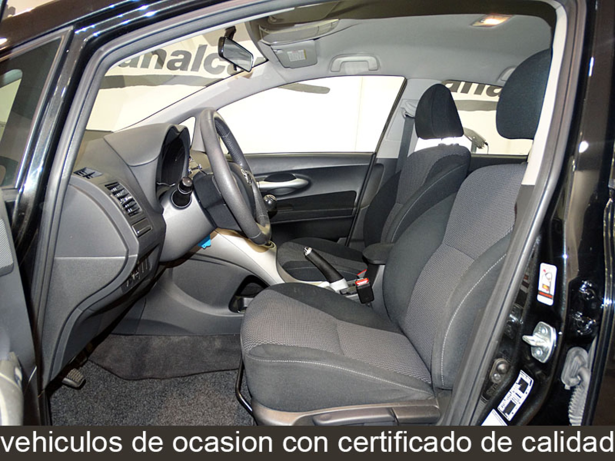 Foto Toyota Auris 11