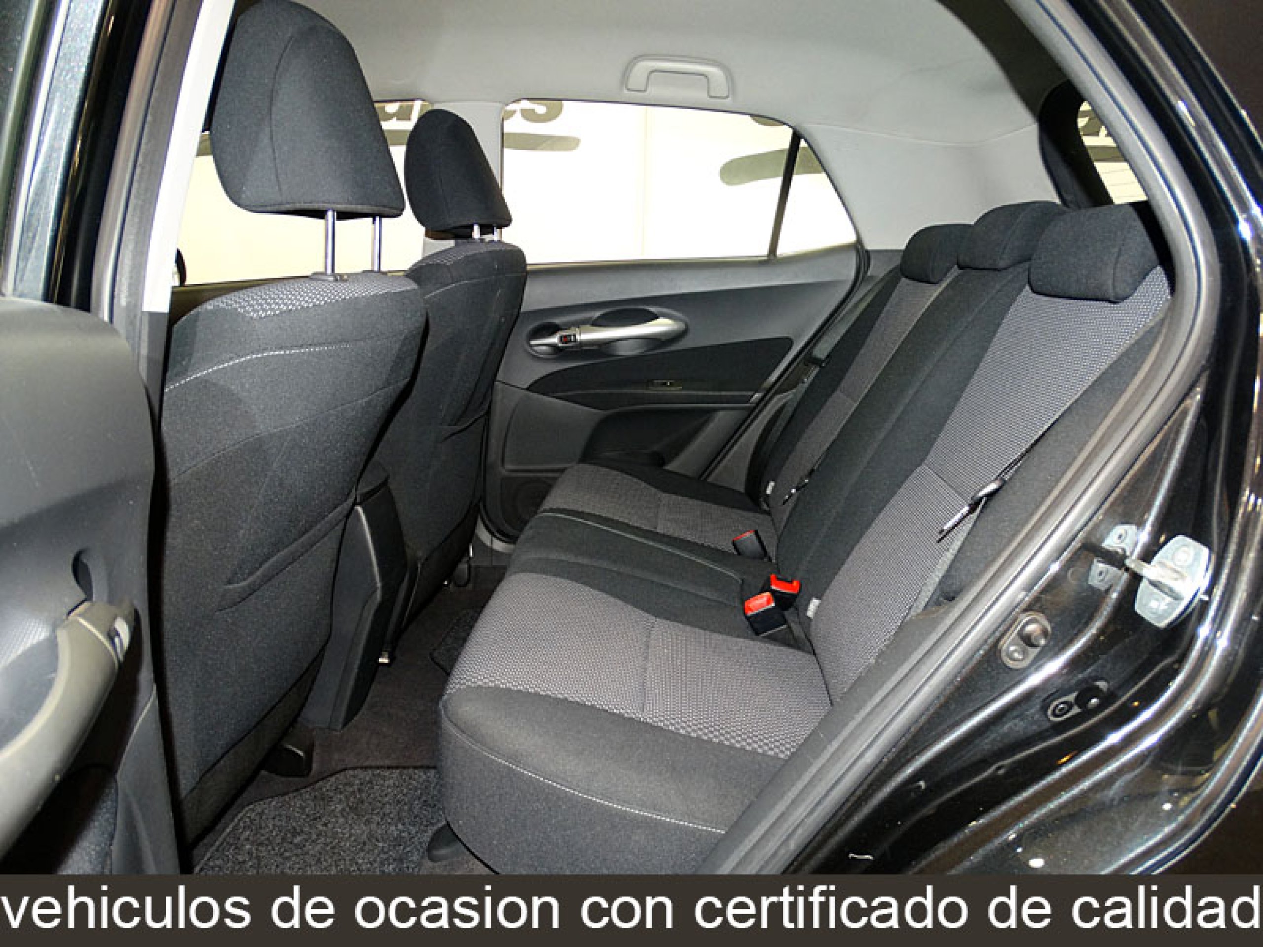 Foto Toyota Auris 12