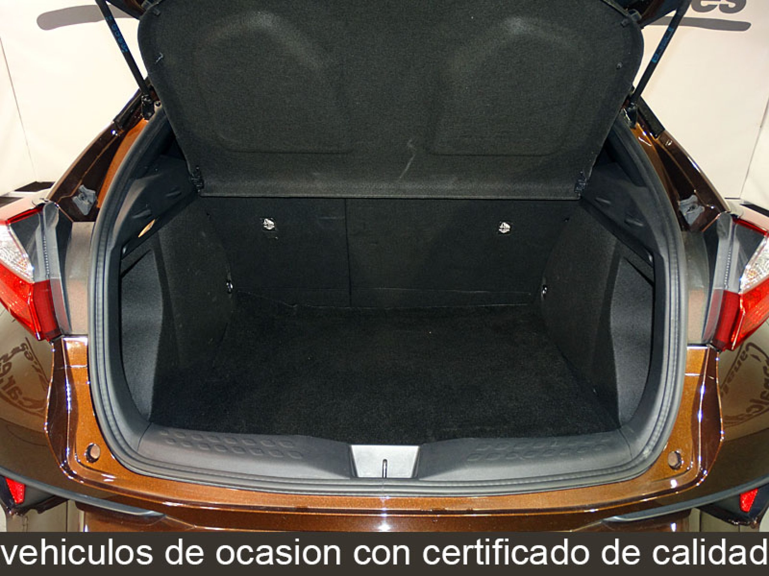 Foto Toyota C-HR 9
