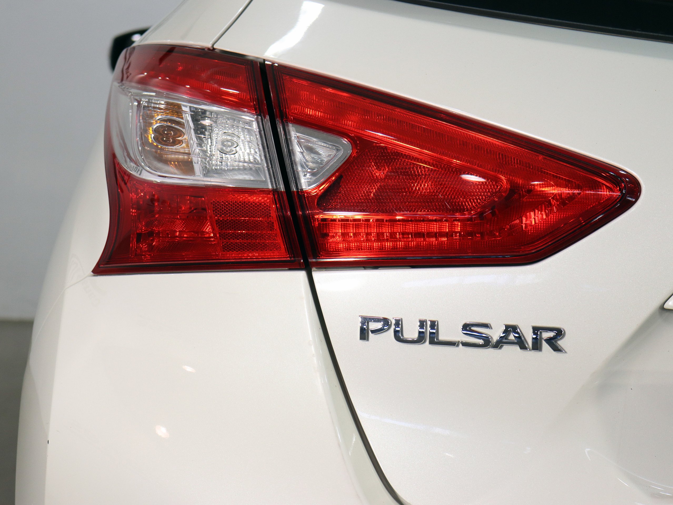 Foto Nissan Pulsar 11