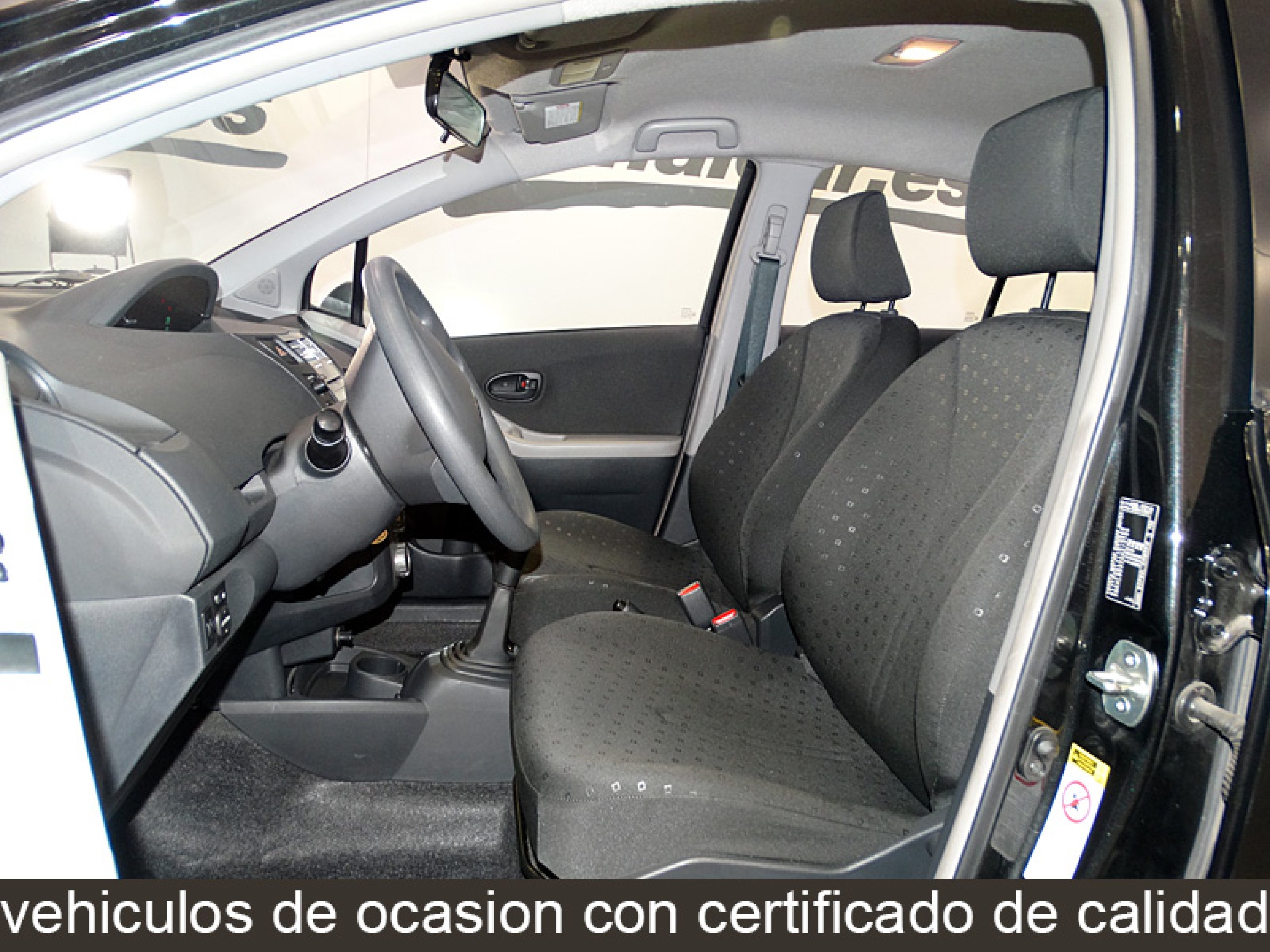 Foto Toyota Yaris 10