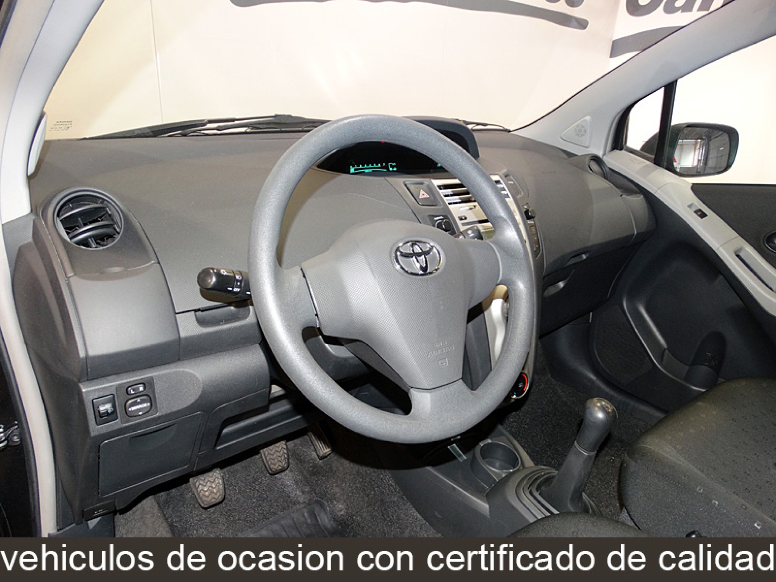 Foto Toyota Yaris 12