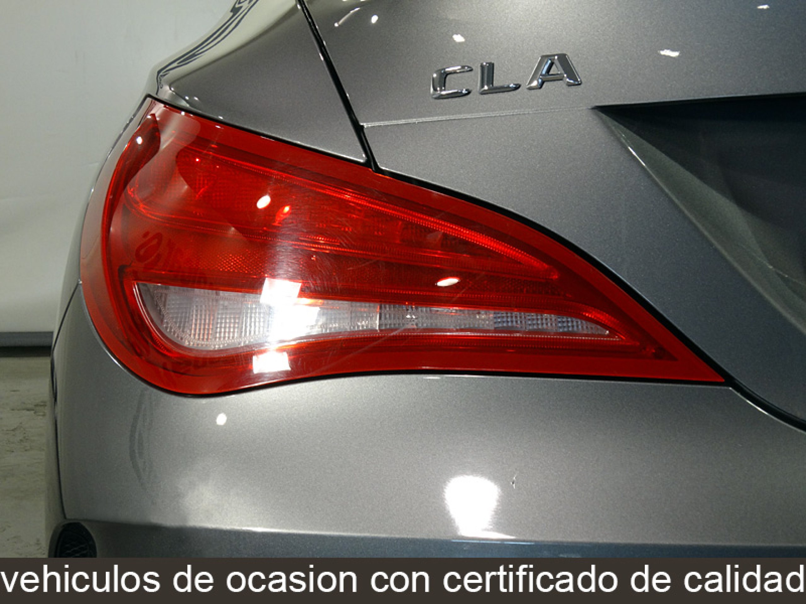 Foto Mercedes-Benz CLA 220 10