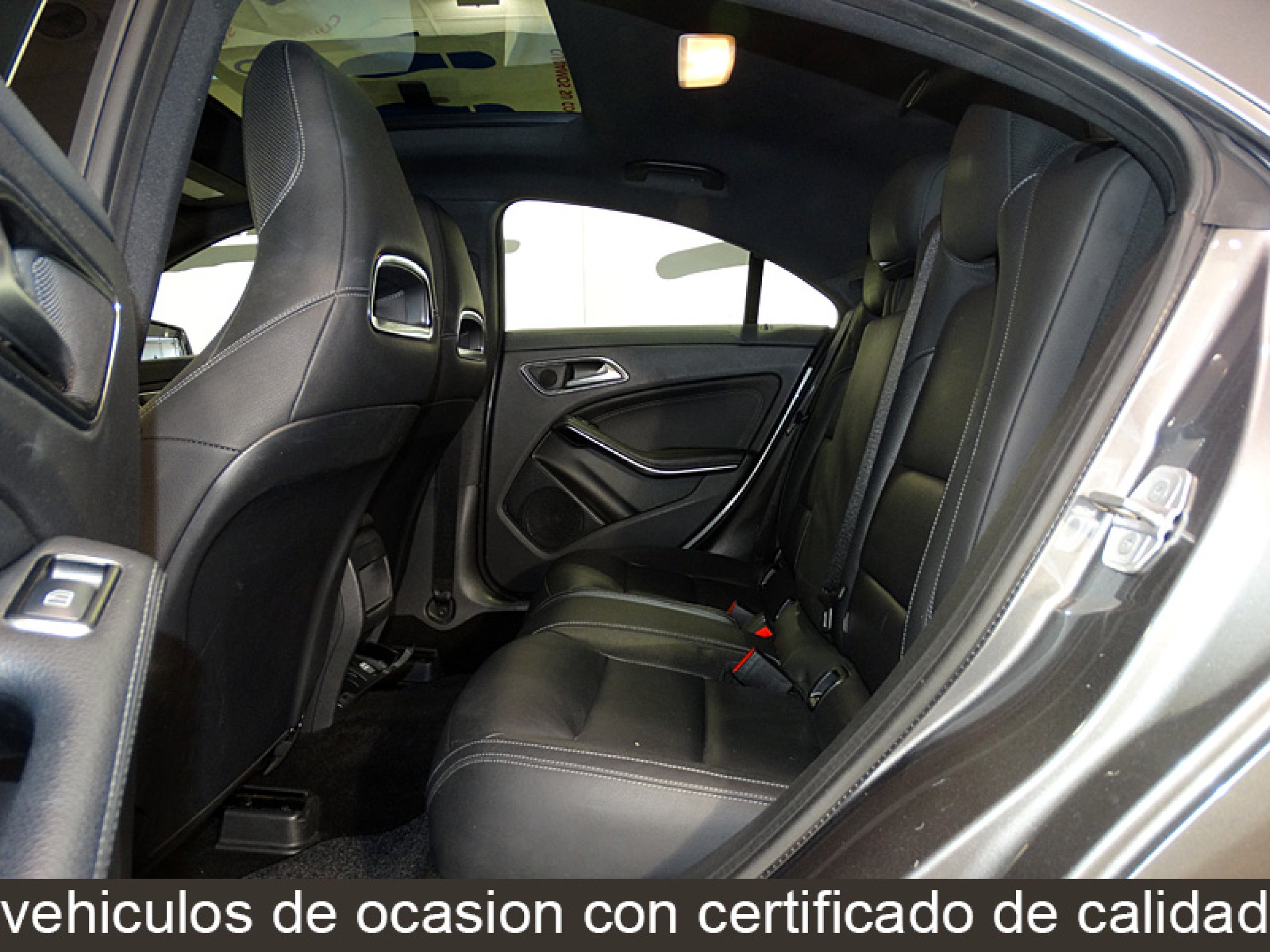 Foto Mercedes-Benz CLA 220 16